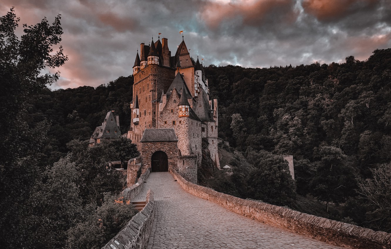 Eltz Castle Wallpapers