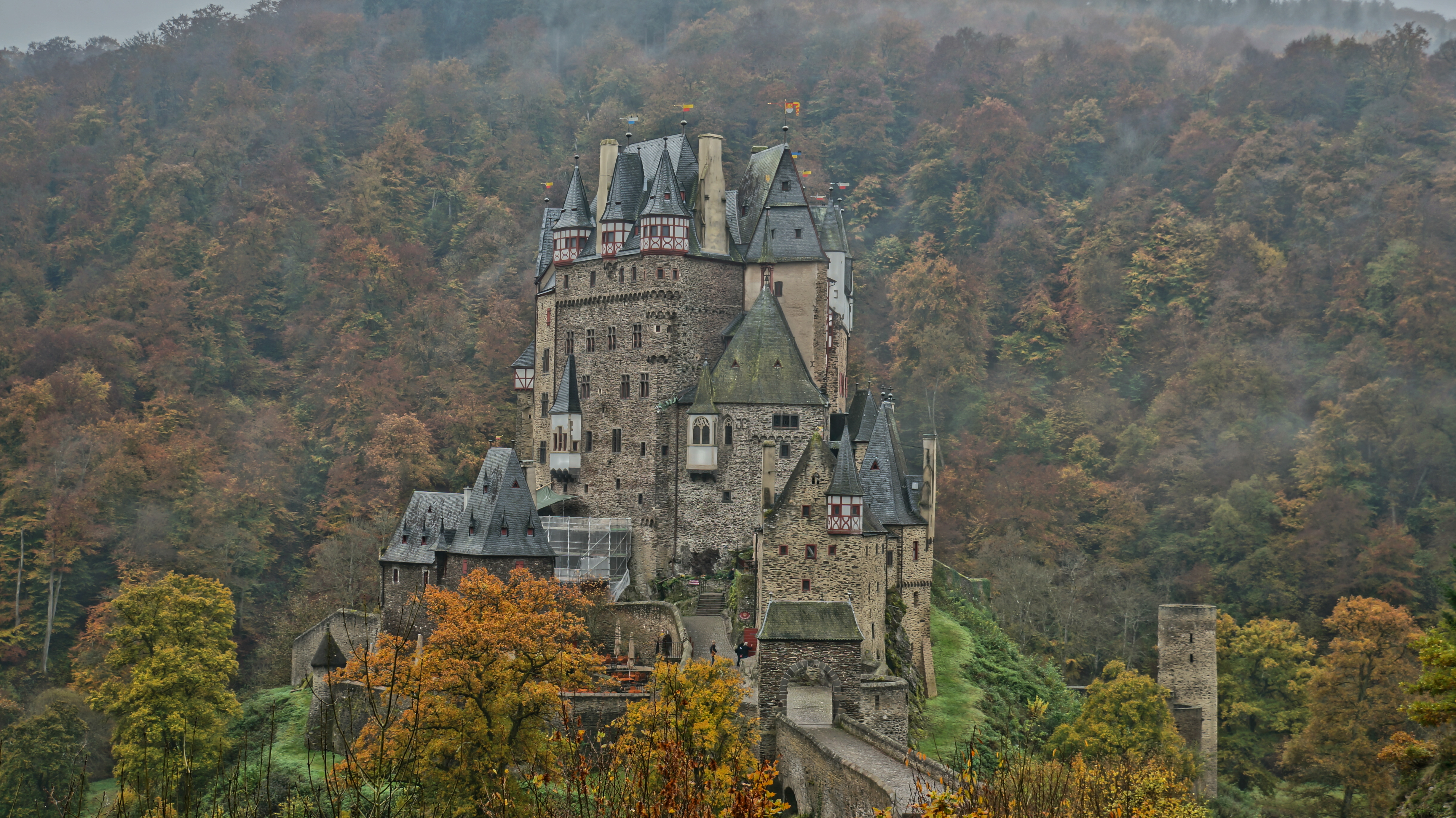 Eltz Castle Wallpapers