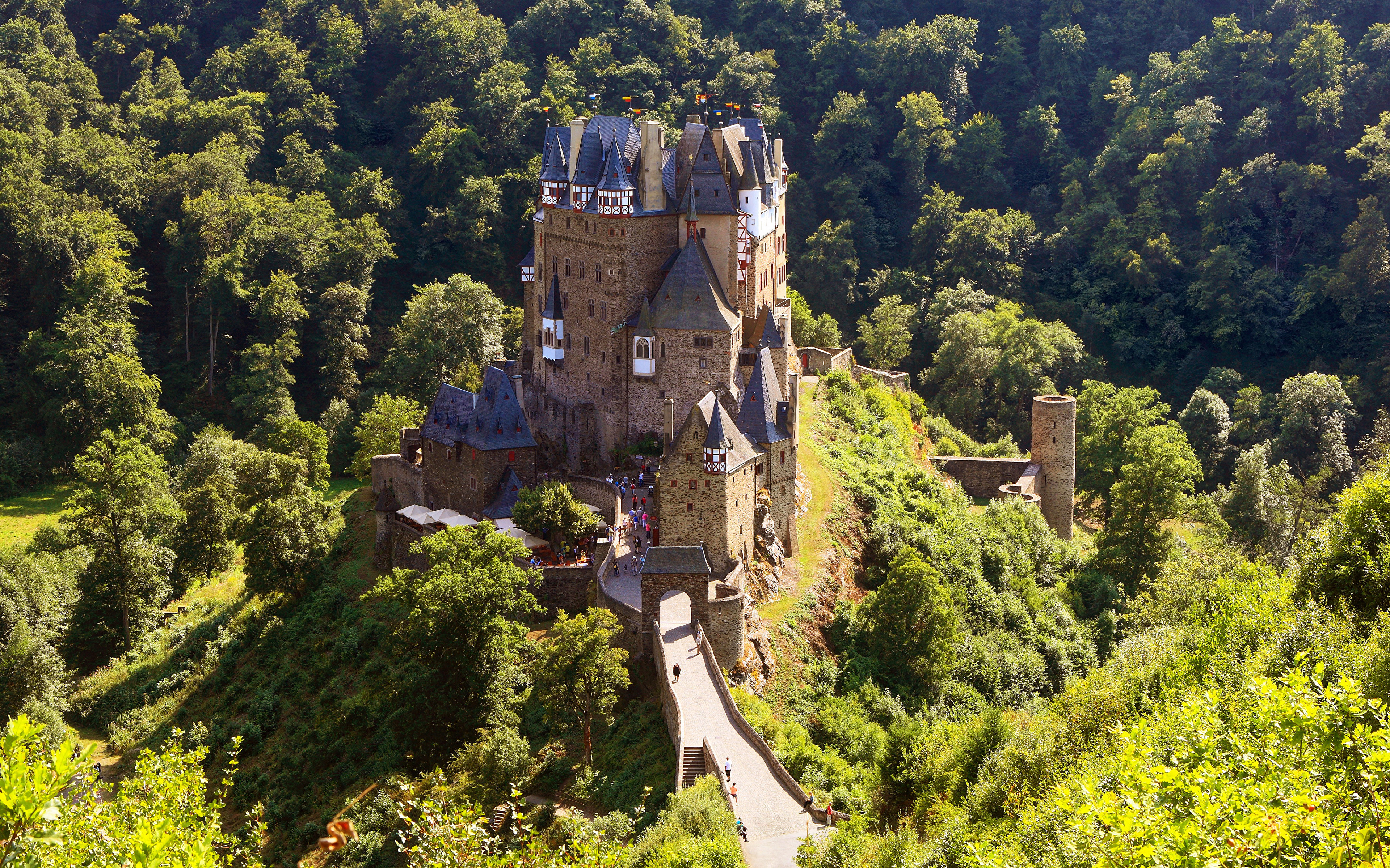 Eltz Castle Wallpapers