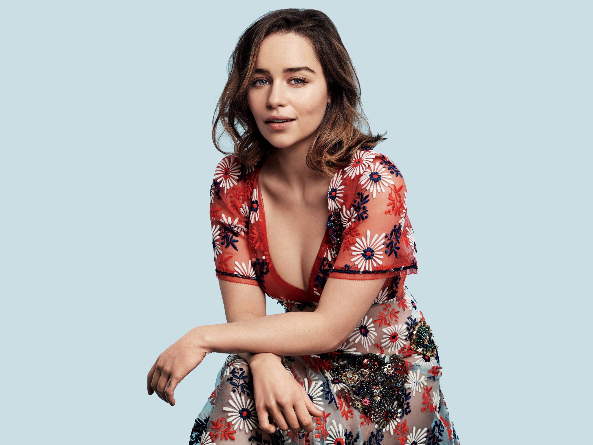 Emilia Clarke Brunette Look Wallpapers