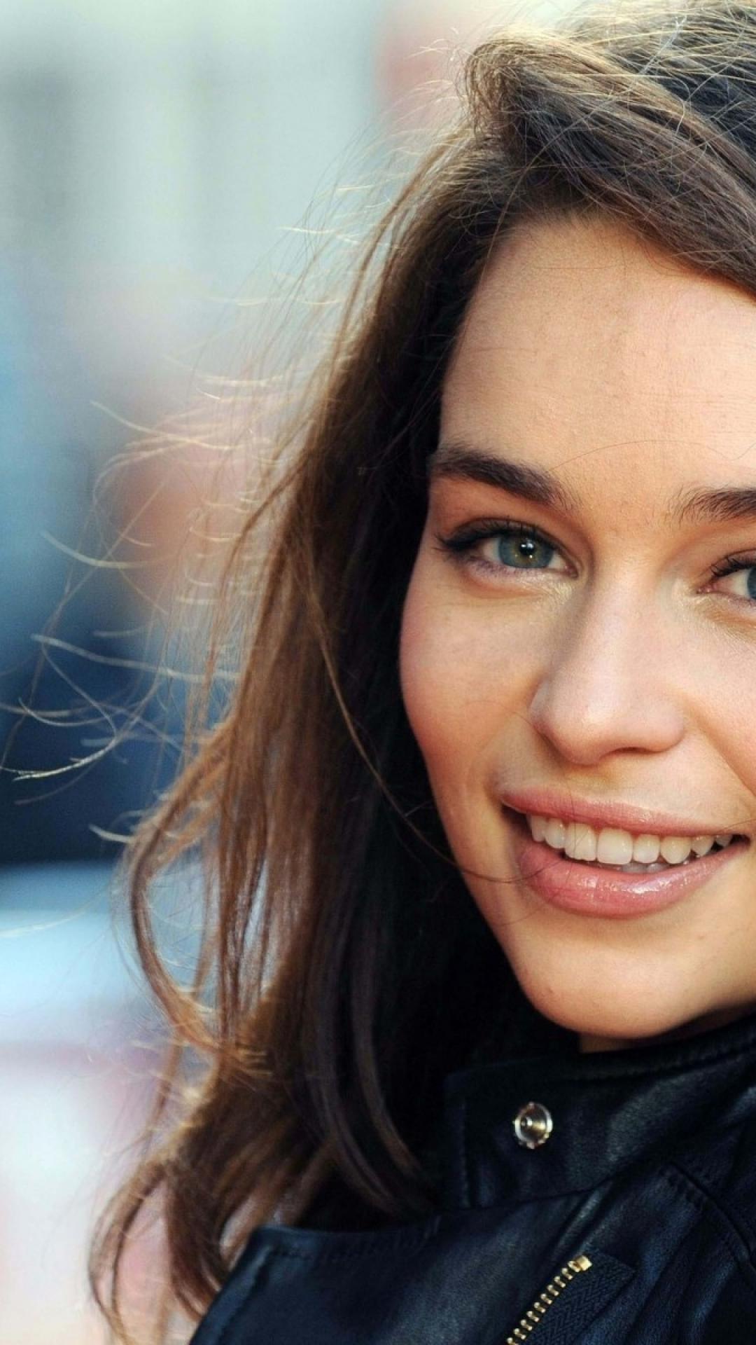 Emilia Clarke Latest Wallpapers