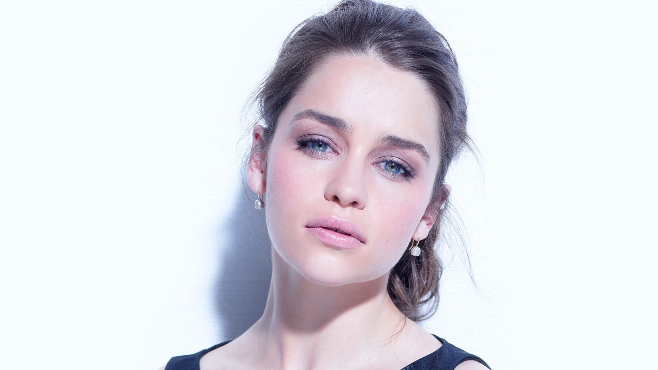 Emilia Clarke Portrait 2019 Wallpapers