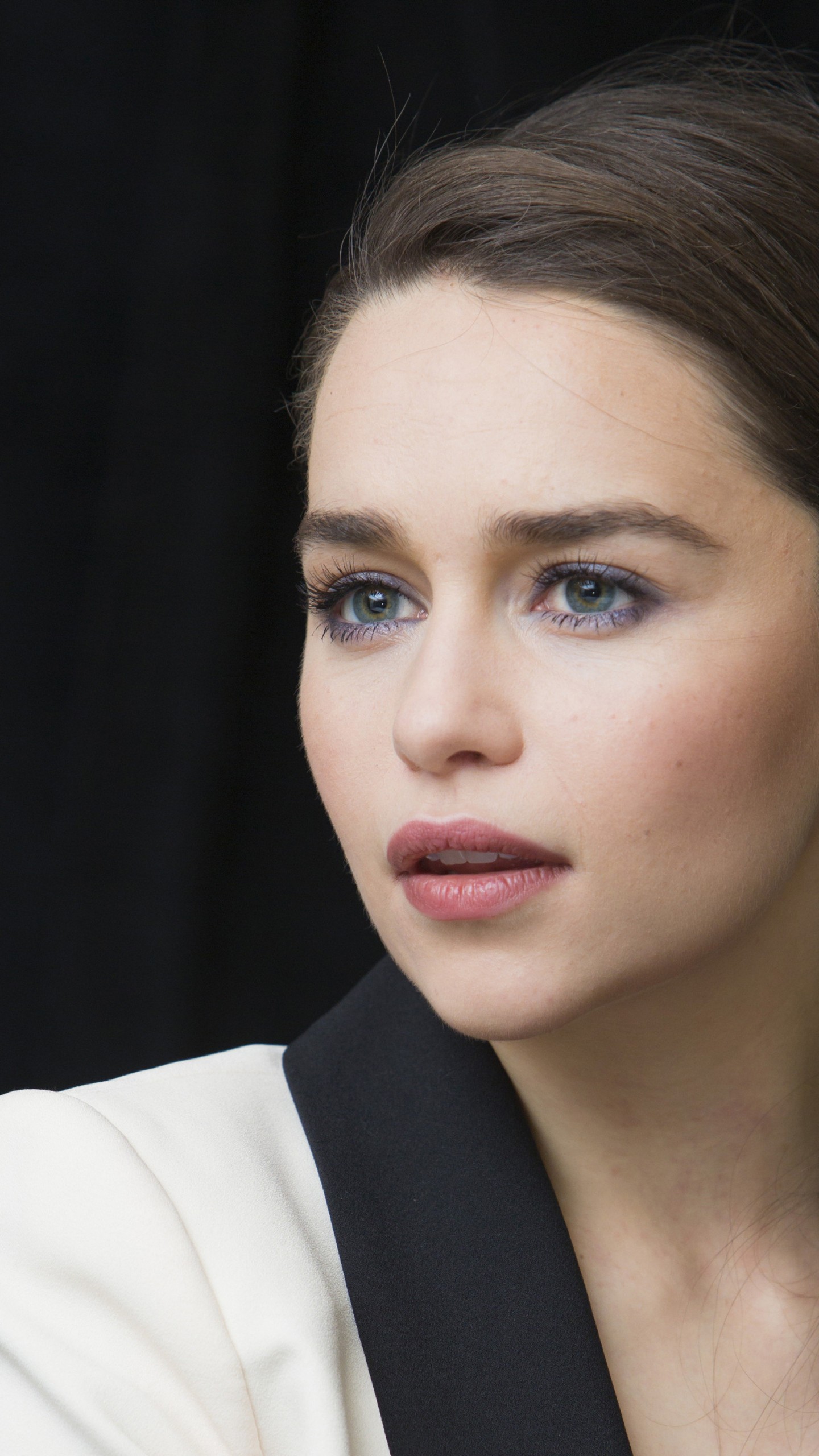 Emilia Clarke Portrait Wallpapers