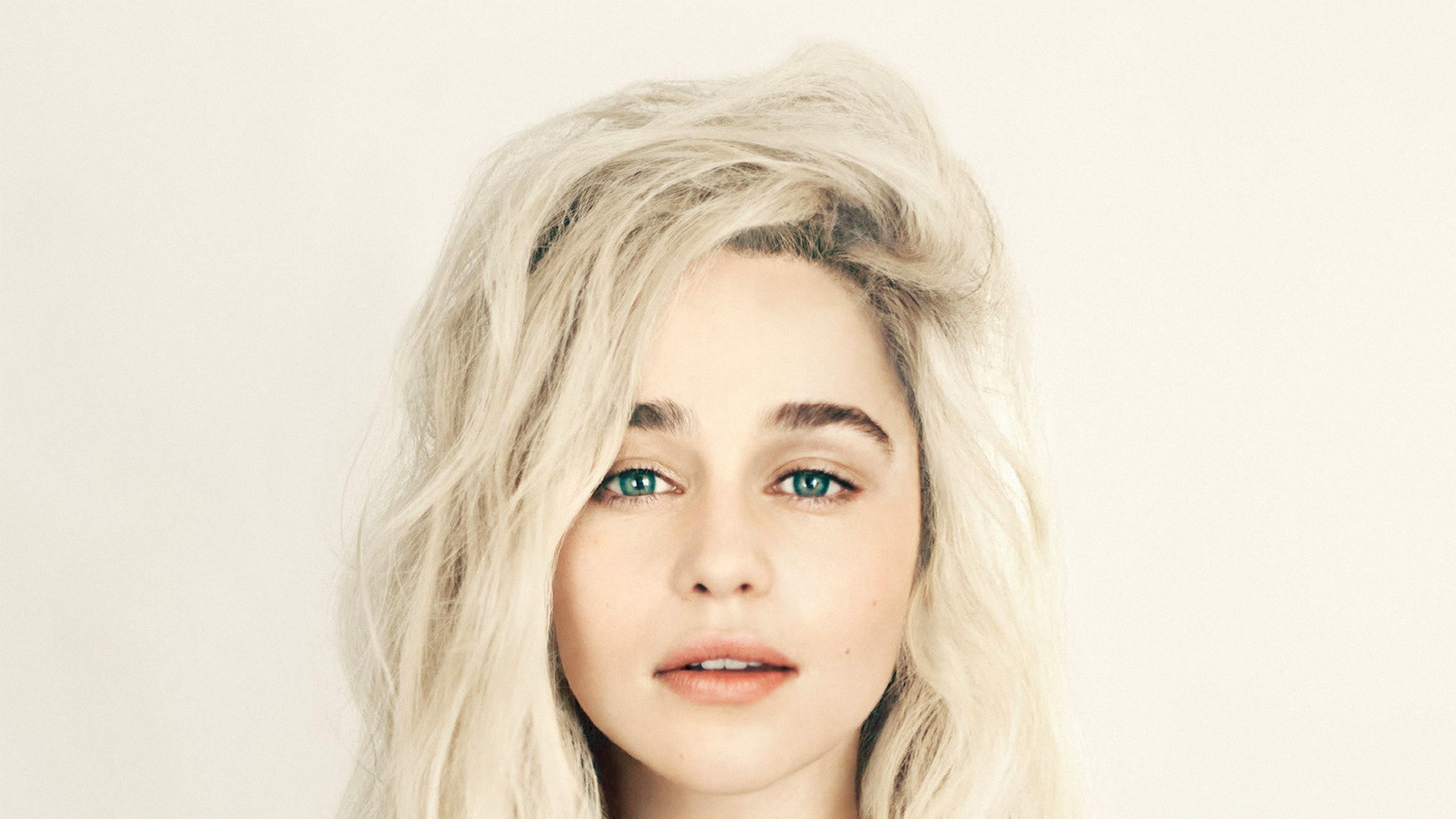 Emilia Clarke The Wrap 2017 Wallpapers