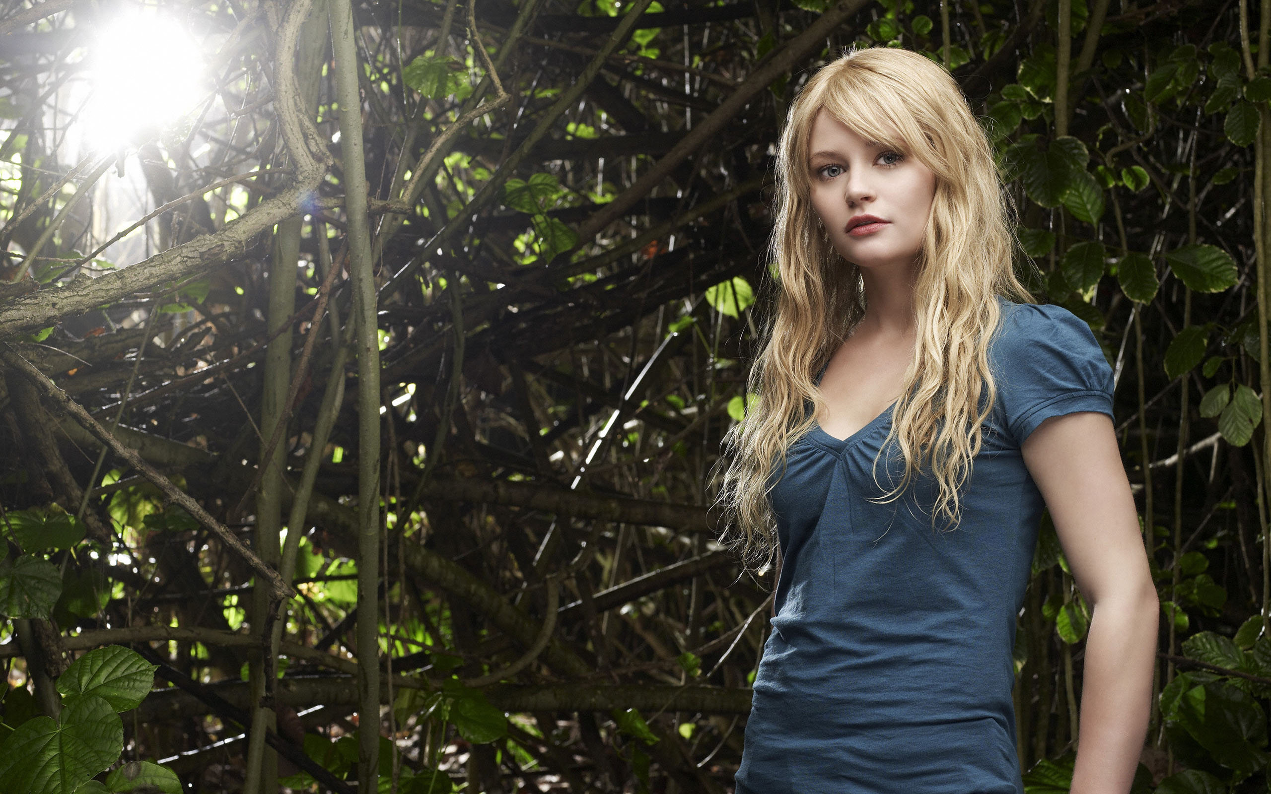 Emilie De Ravin Wallpapers