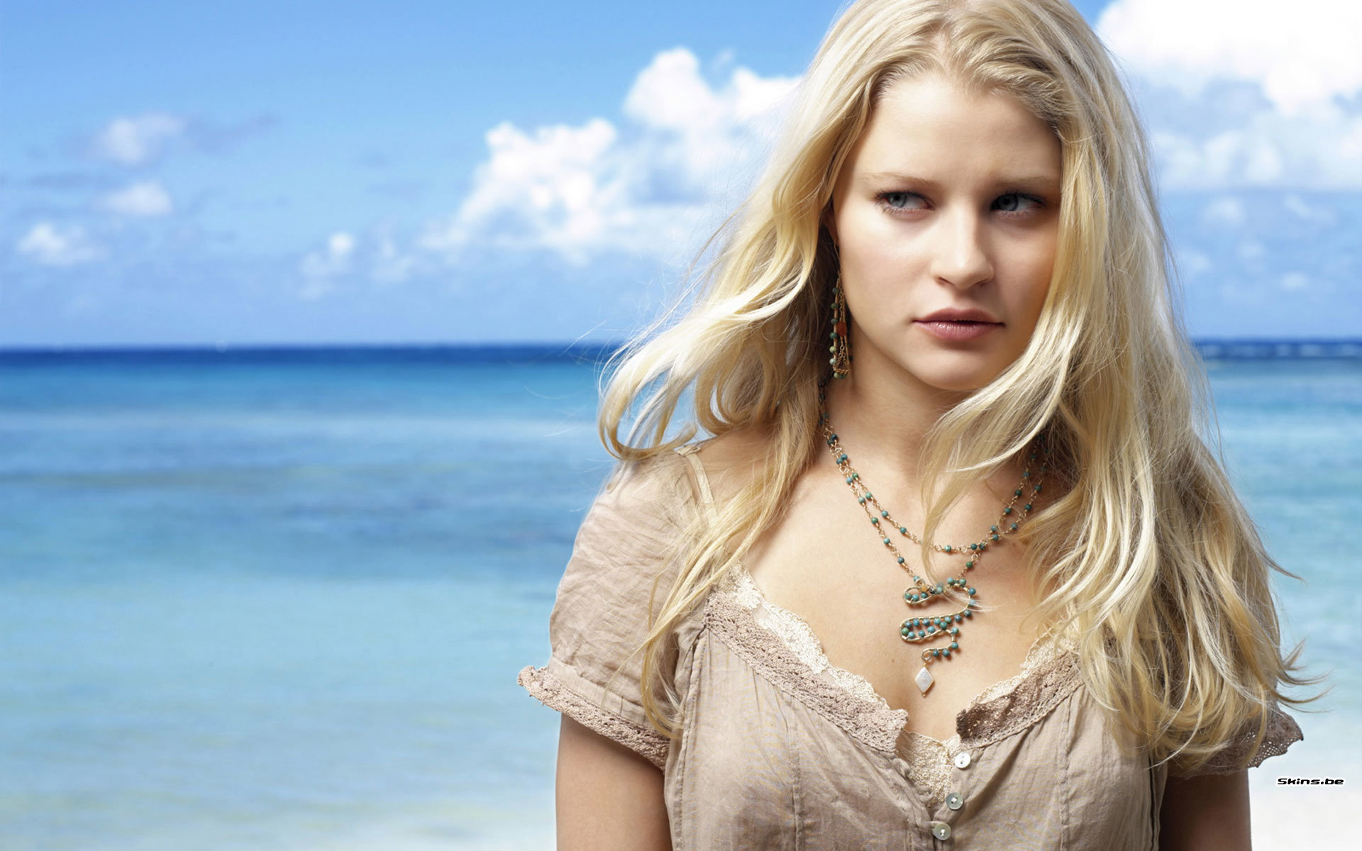 Emilie De Ravin Wallpapers