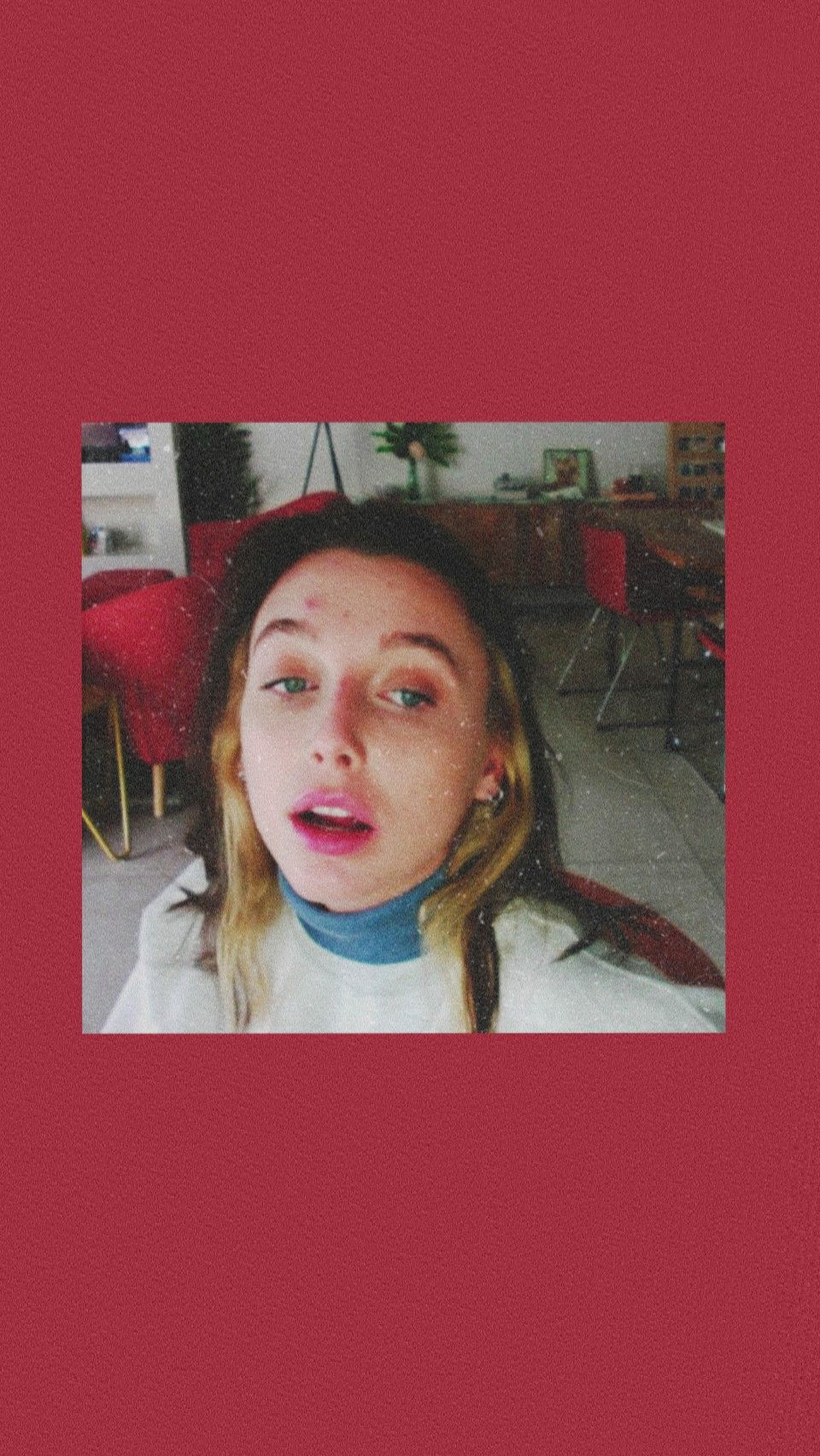 Emma Chamberlain Wallpapers