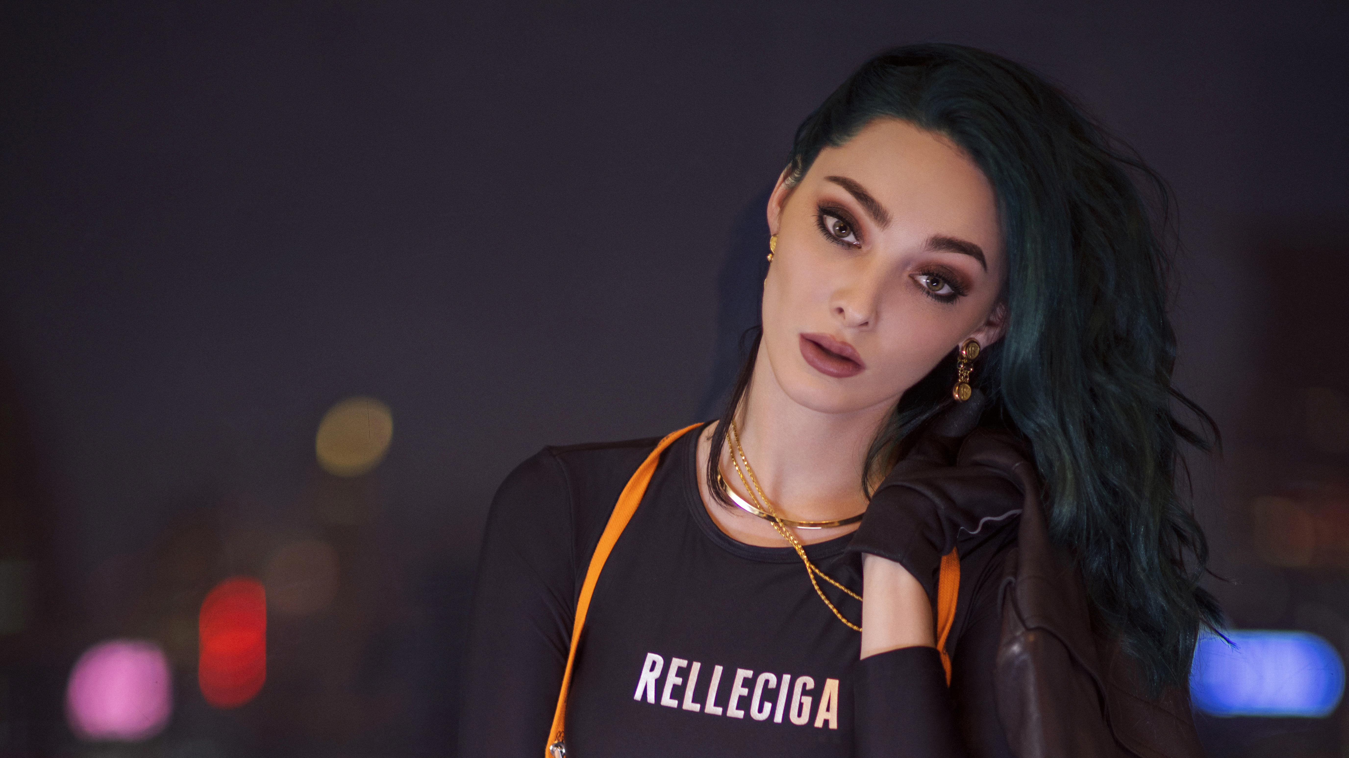 Emma Dumont 2019 Wallpapers