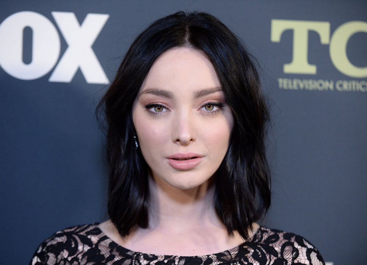 Emma Dumont 2019 Wallpapers