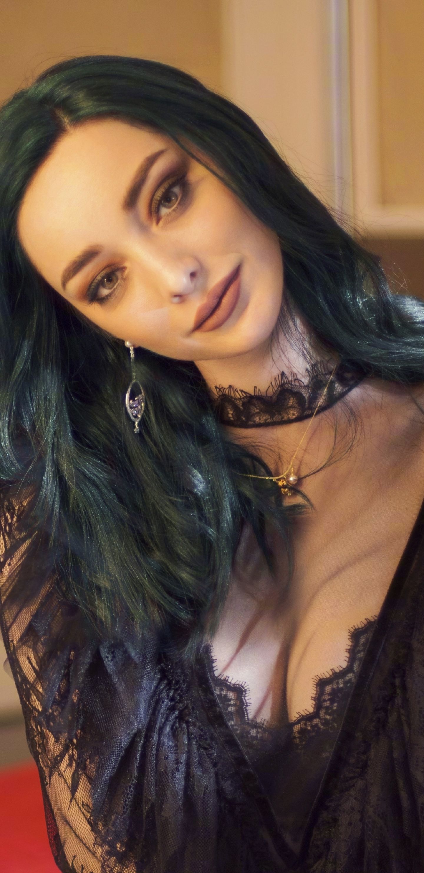 Emma Dumont 2019 Wallpapers