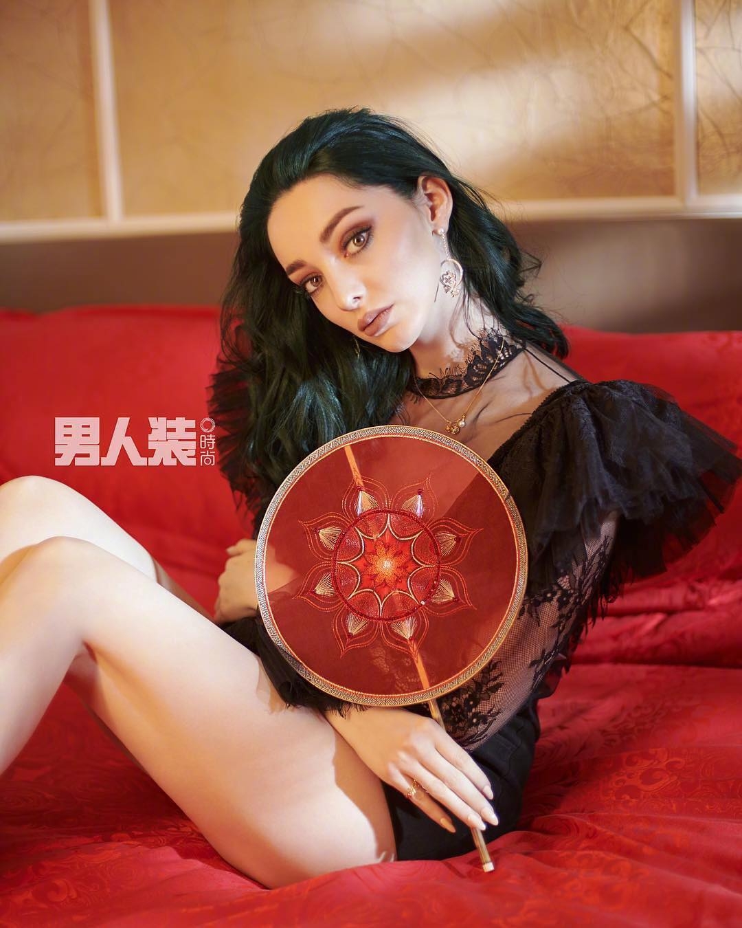 Emma Dumont Photoshoot 2019 Wallpapers