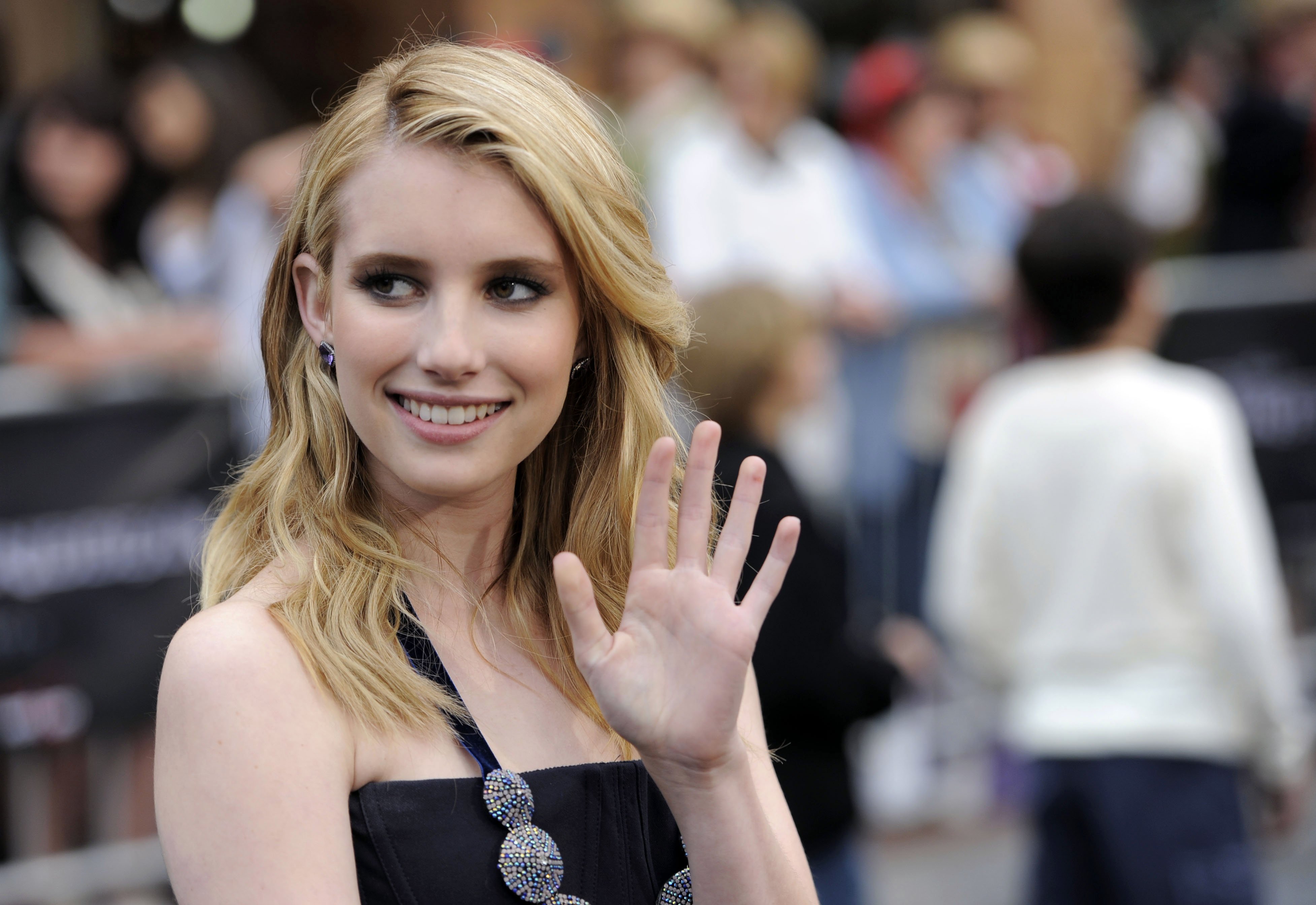 Emma Roberts 2018 Wallpapers