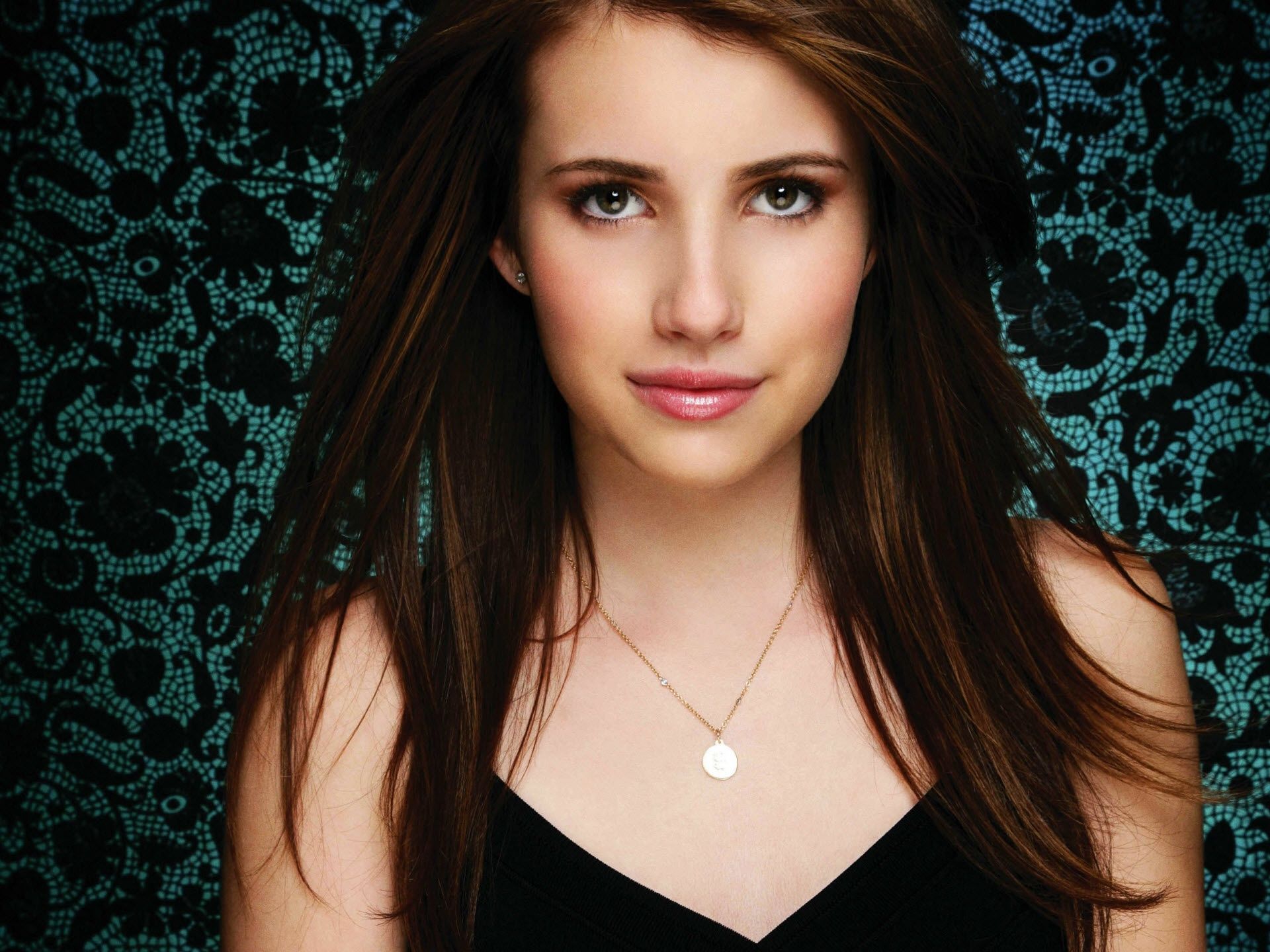 Emma Roberts 2019 Wallpapers