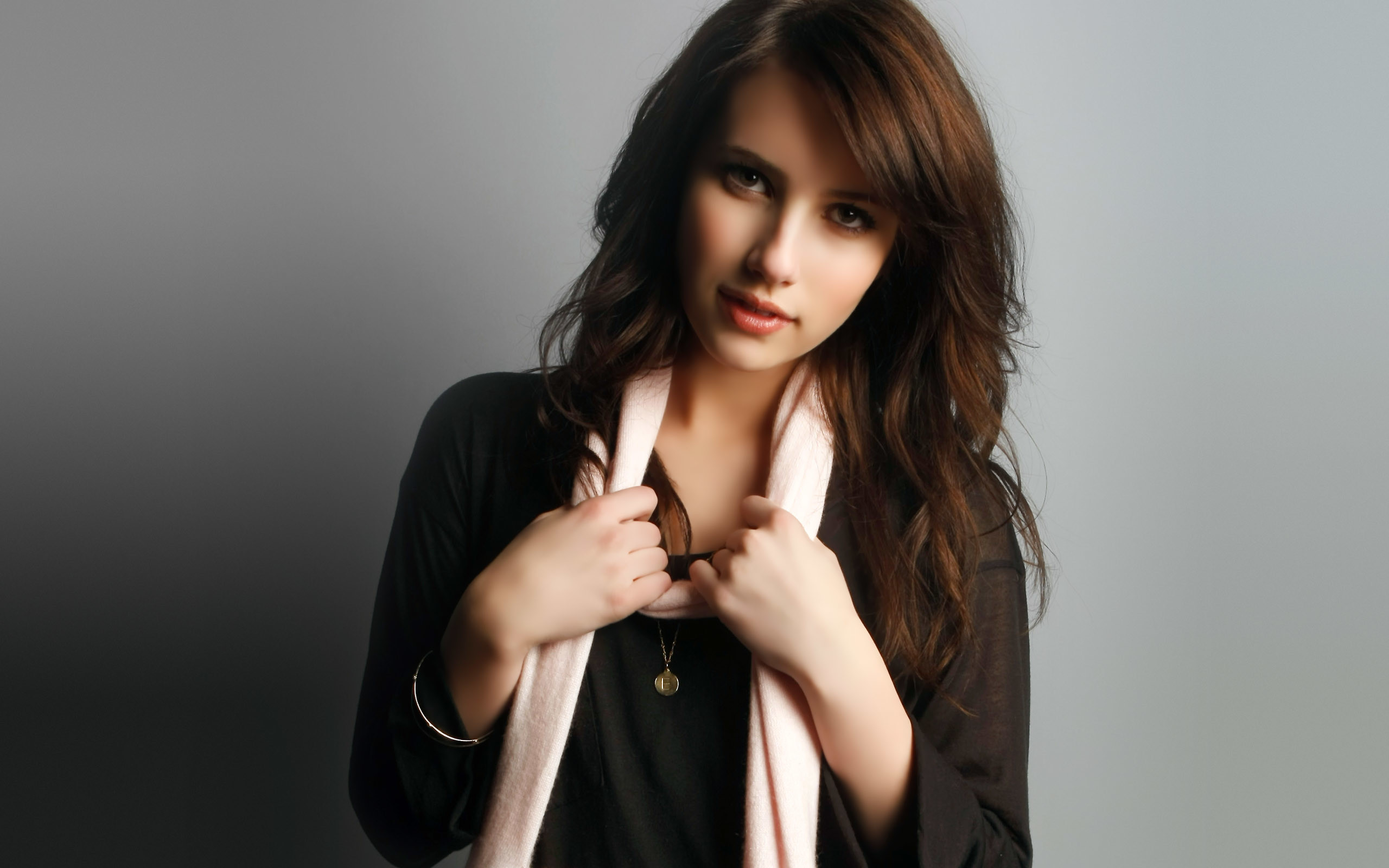 Emma Roberts 2021 Wallpapers