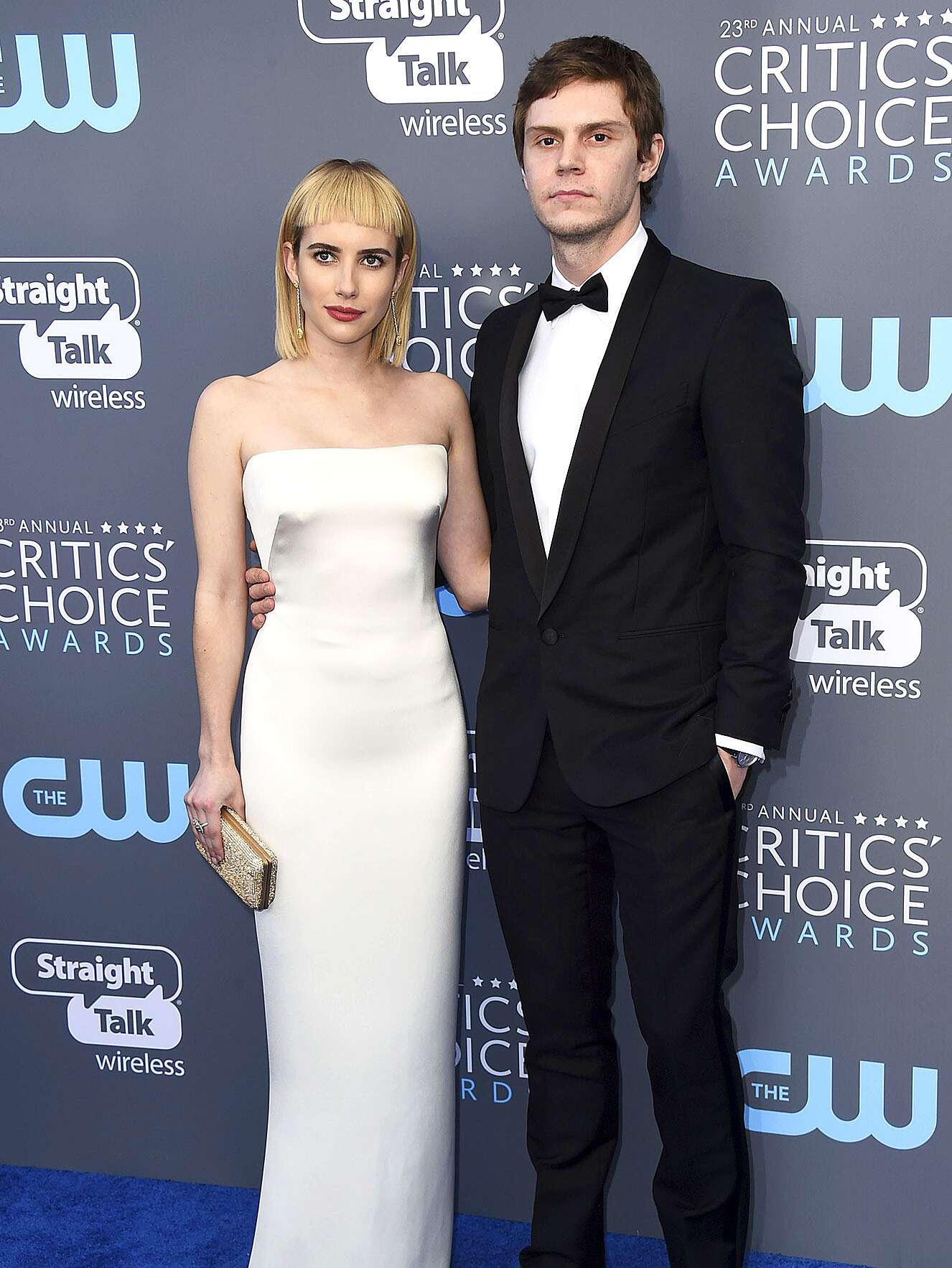 Emma Roberts In White Dress Critics Choice Awards Wallpapers