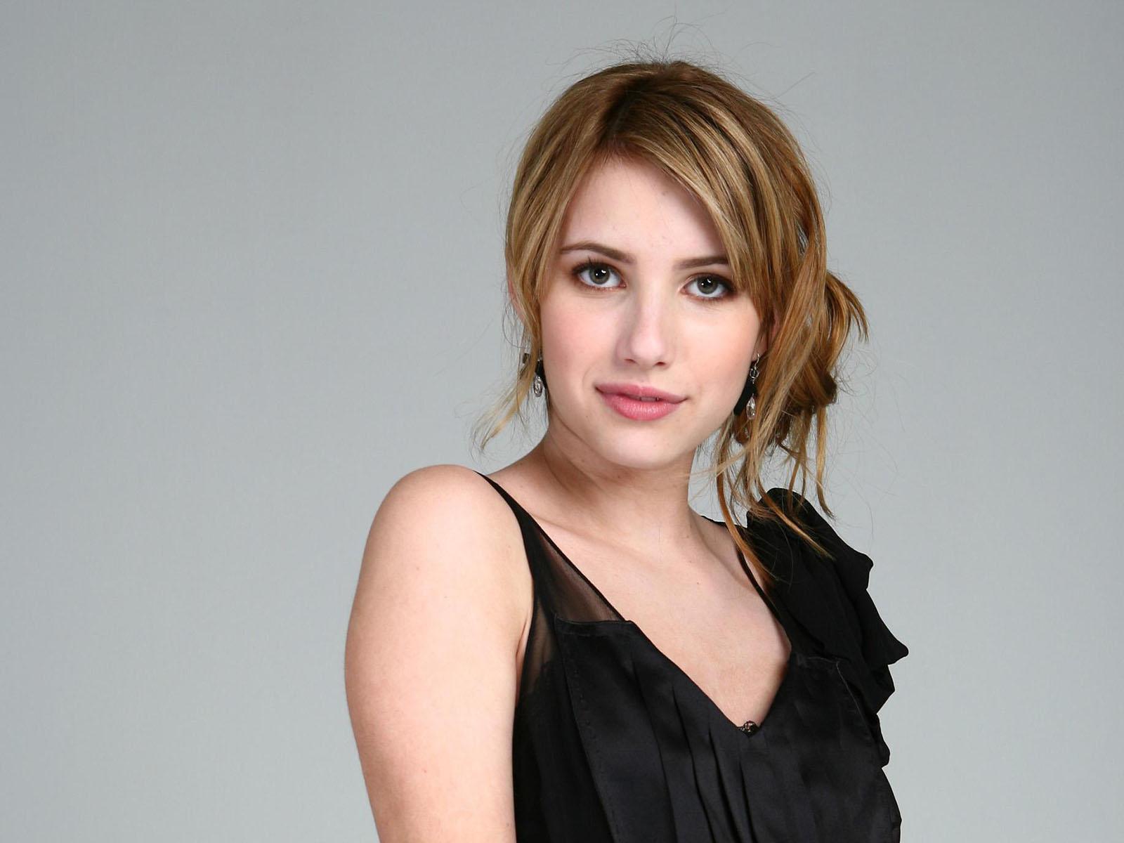 Emma Roberts Wallpapers