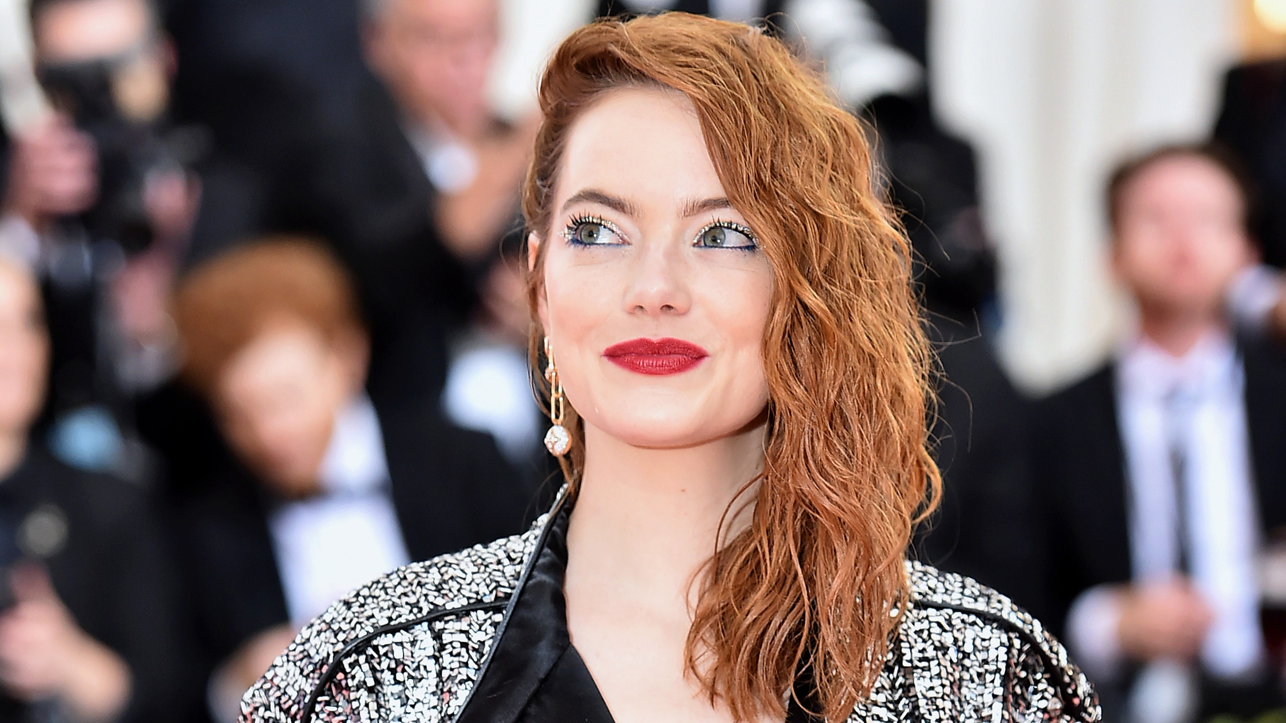 Emma Stone As Cruella De Vil Wallpapers