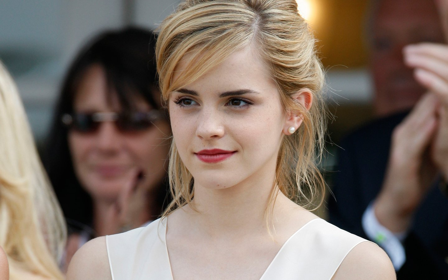 Emma Watson Blonde Red Dress Wallpapers