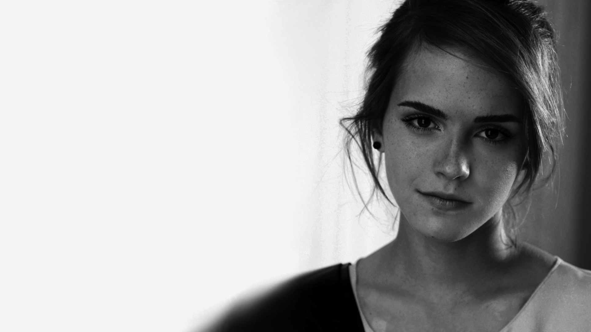 Emma Watson Brunette Wallpapers