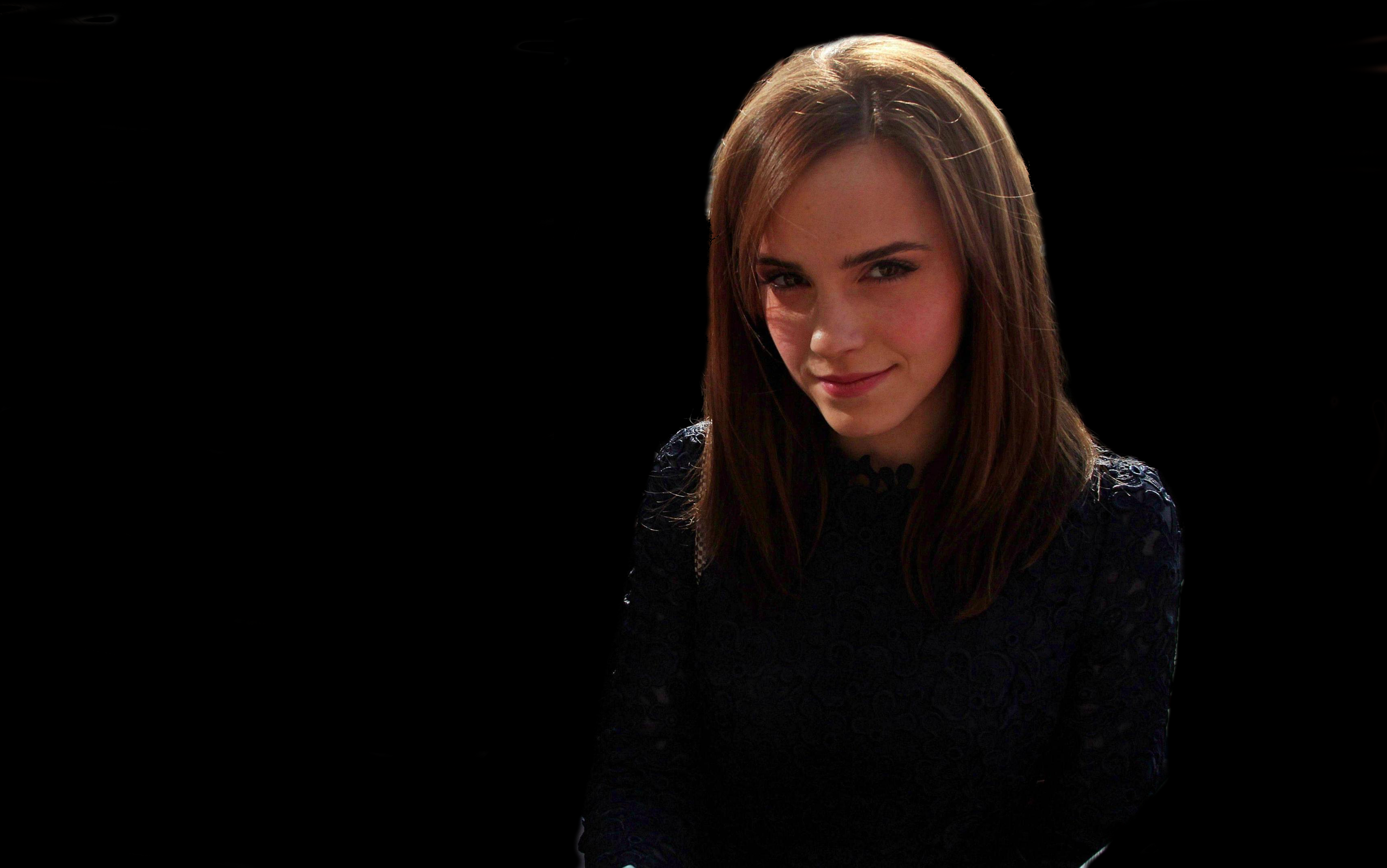 Emma Watson Looking at Viewer Wallpapers