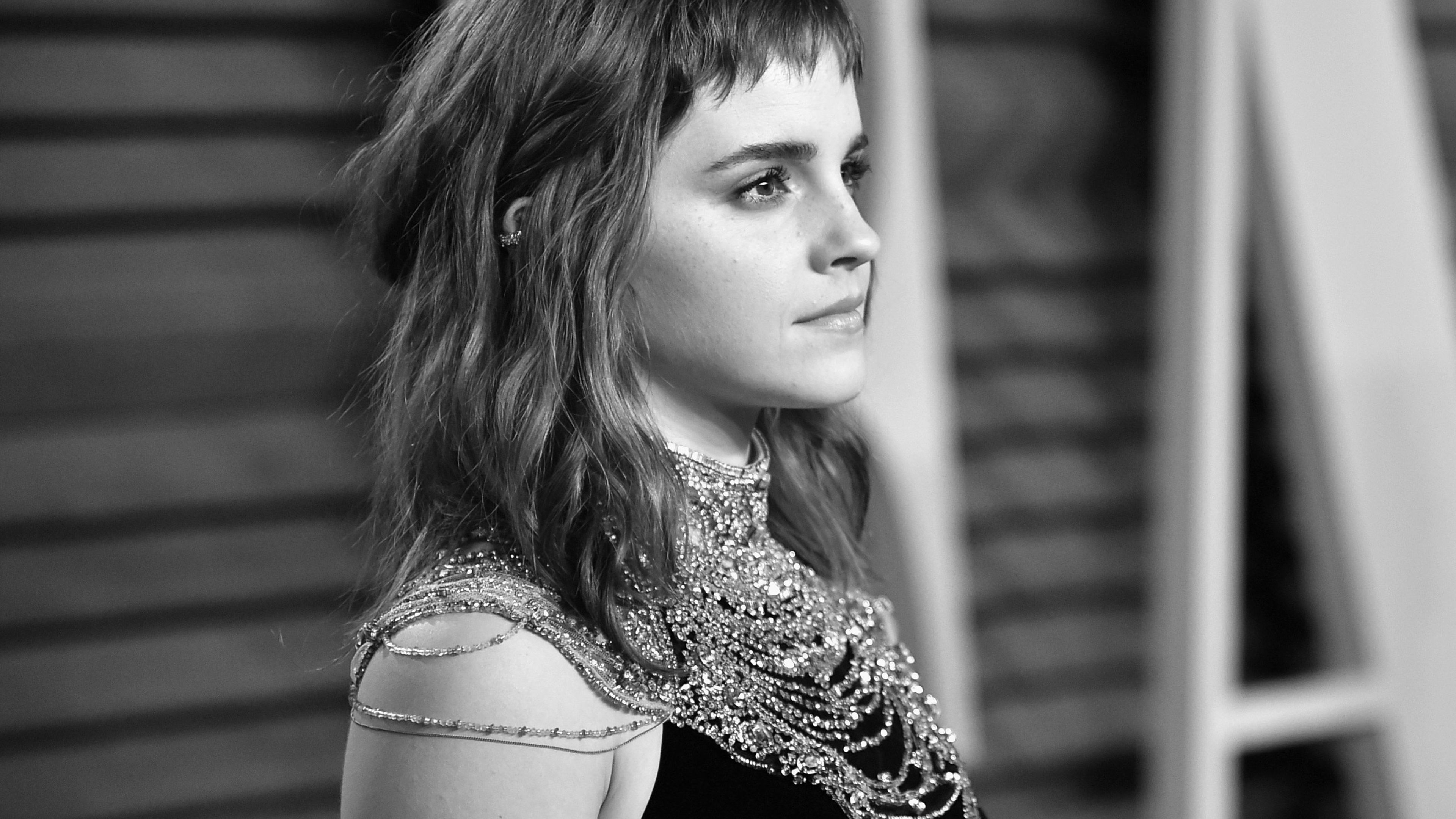 Emma Watson Moncohrome Wallpapers
