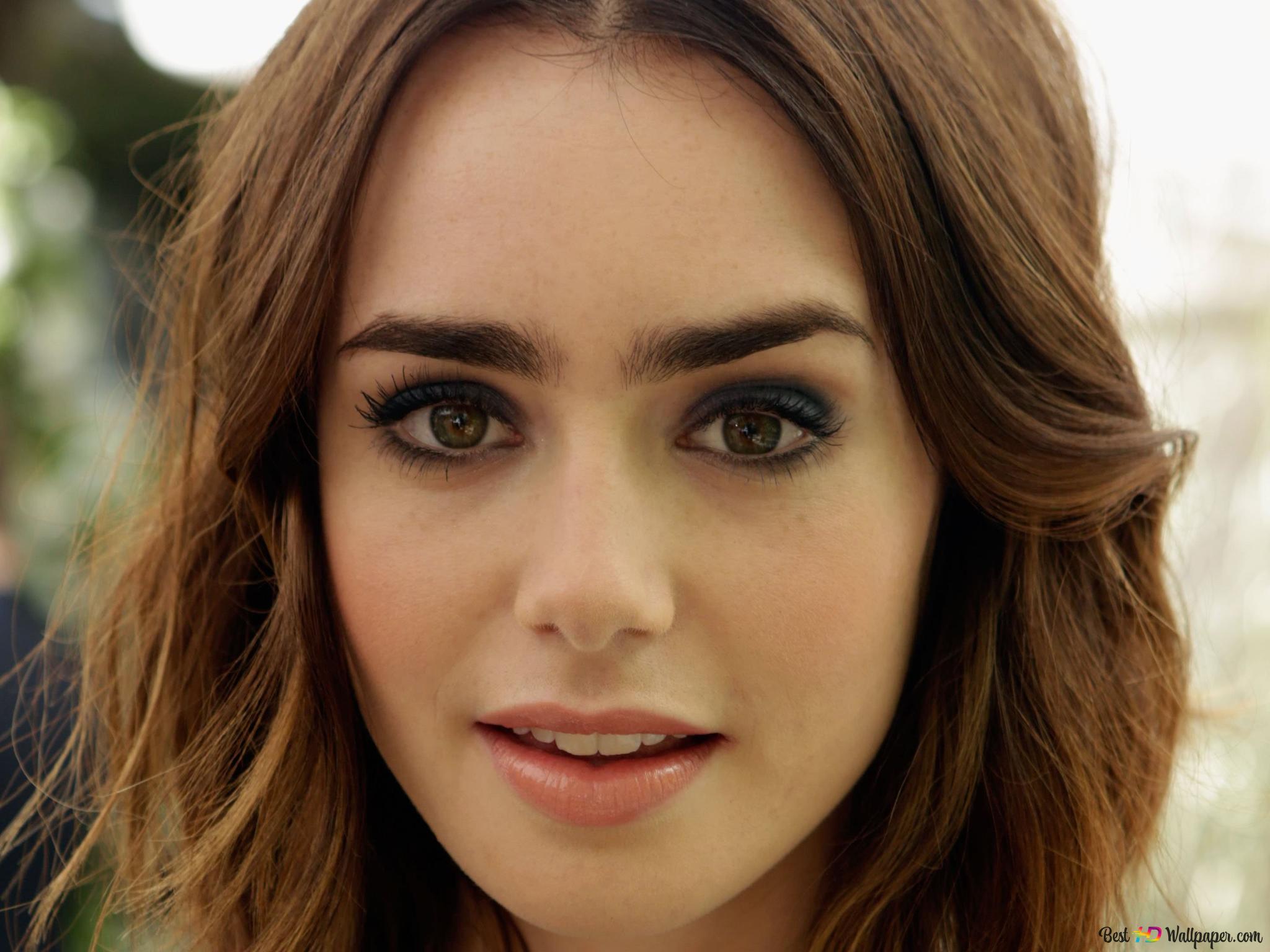 English Actress Lily Collins Wallpapers