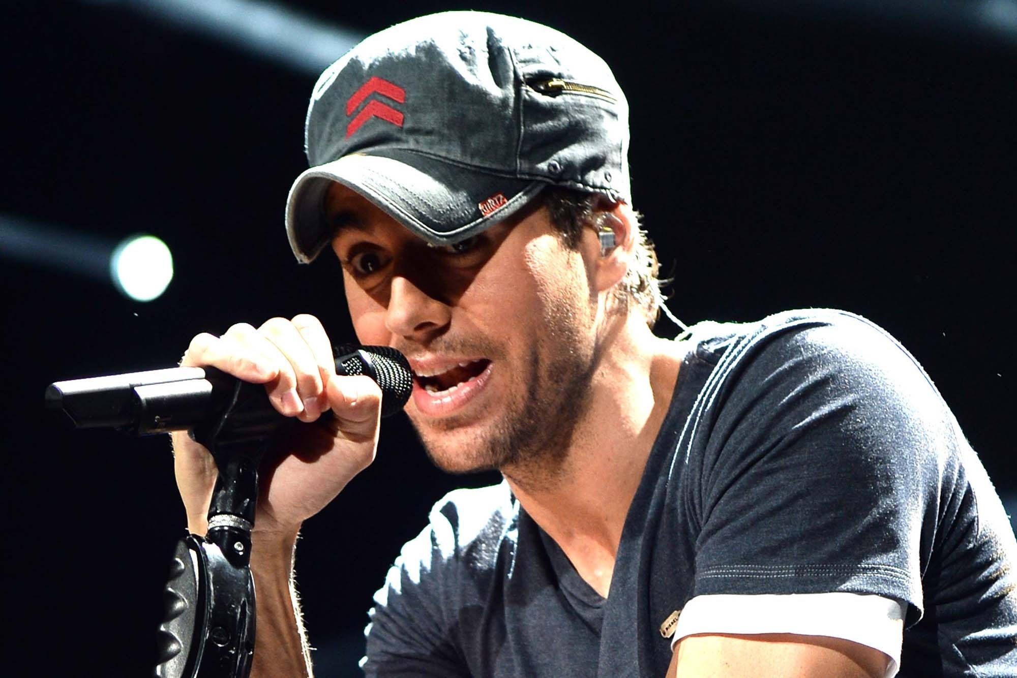 Enrique Iglesias Wallpapers