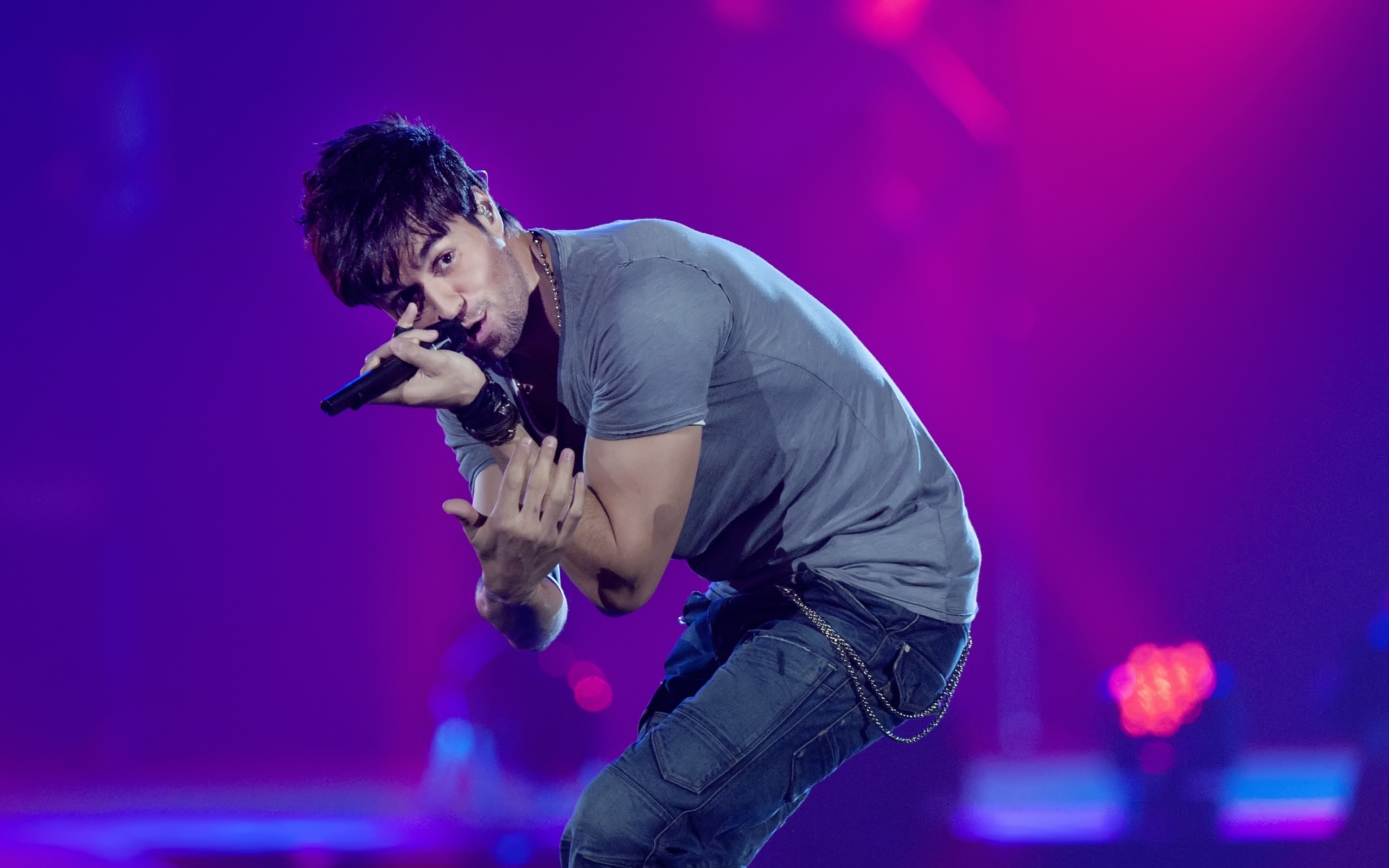 Enrique Iglesias Wallpapers