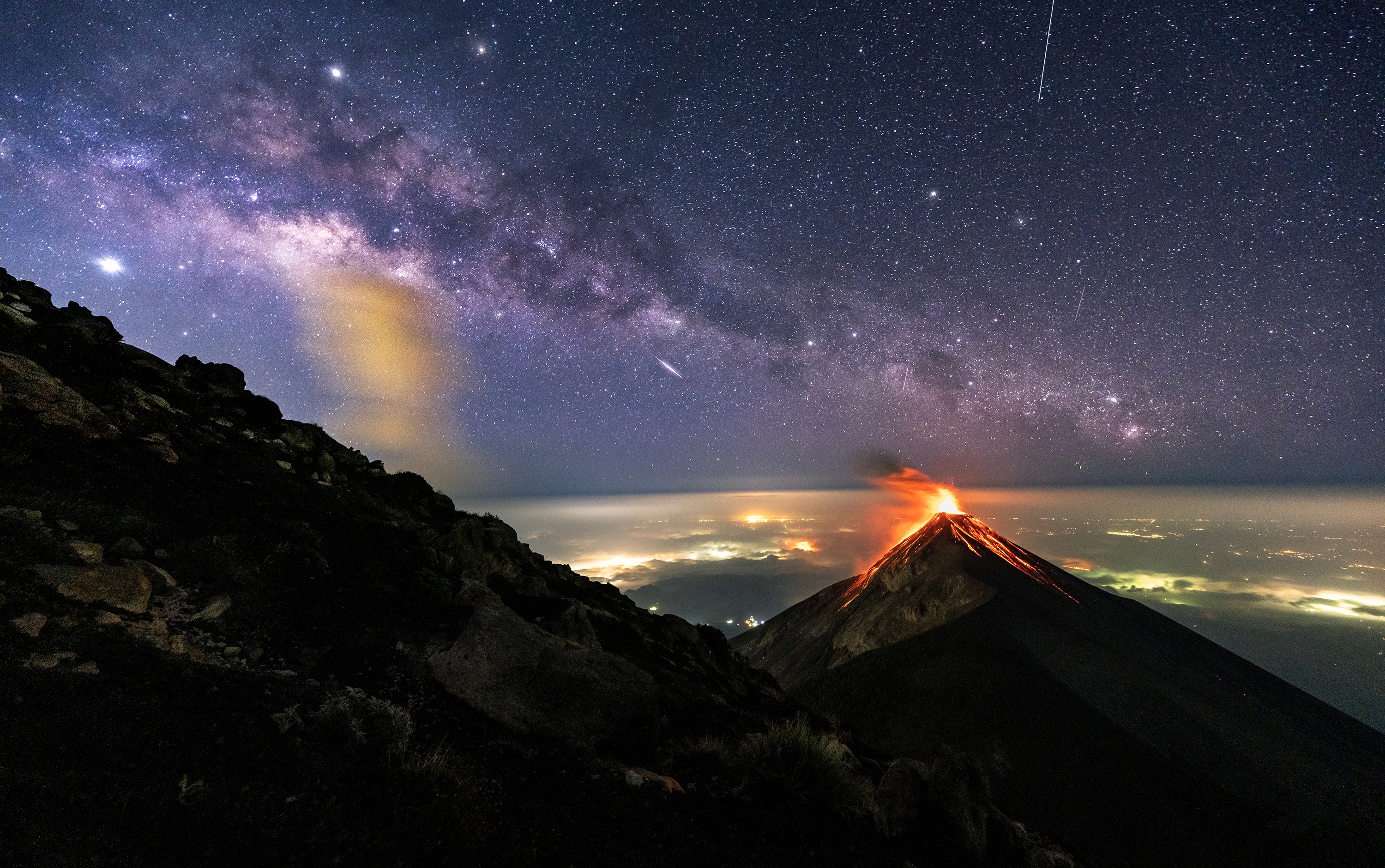 Erupting Volcano With Milky Way As A Back Drop Wallpapers