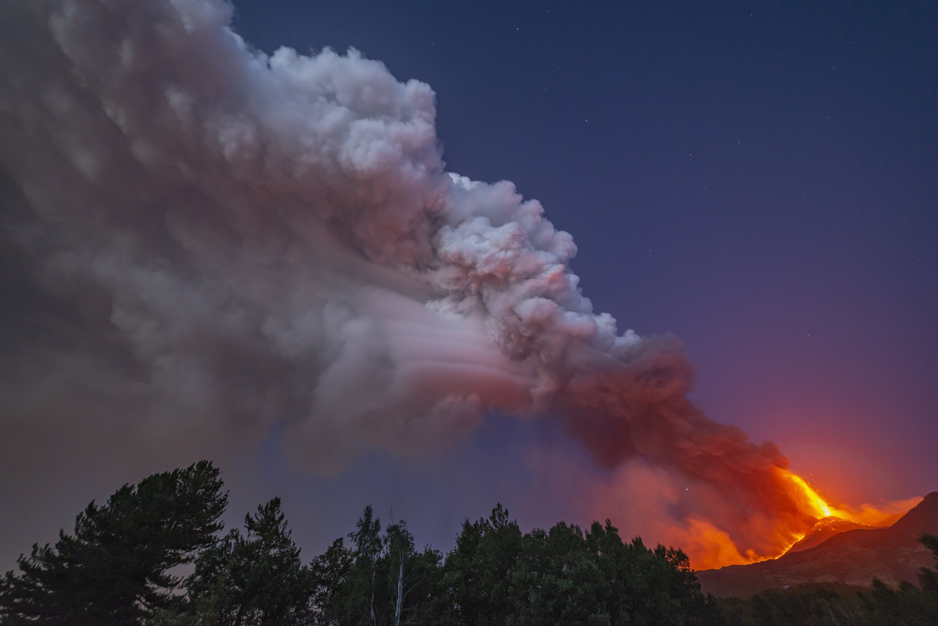 Erupting Volcano With Milky Way As A Back Drop Wallpapers