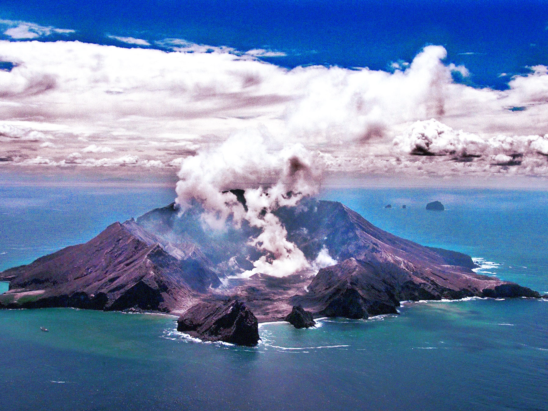 Erupting Volcano With Milky Way As A Back Drop Wallpapers