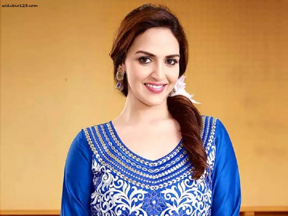 Esha Deol Hq Wallpapers