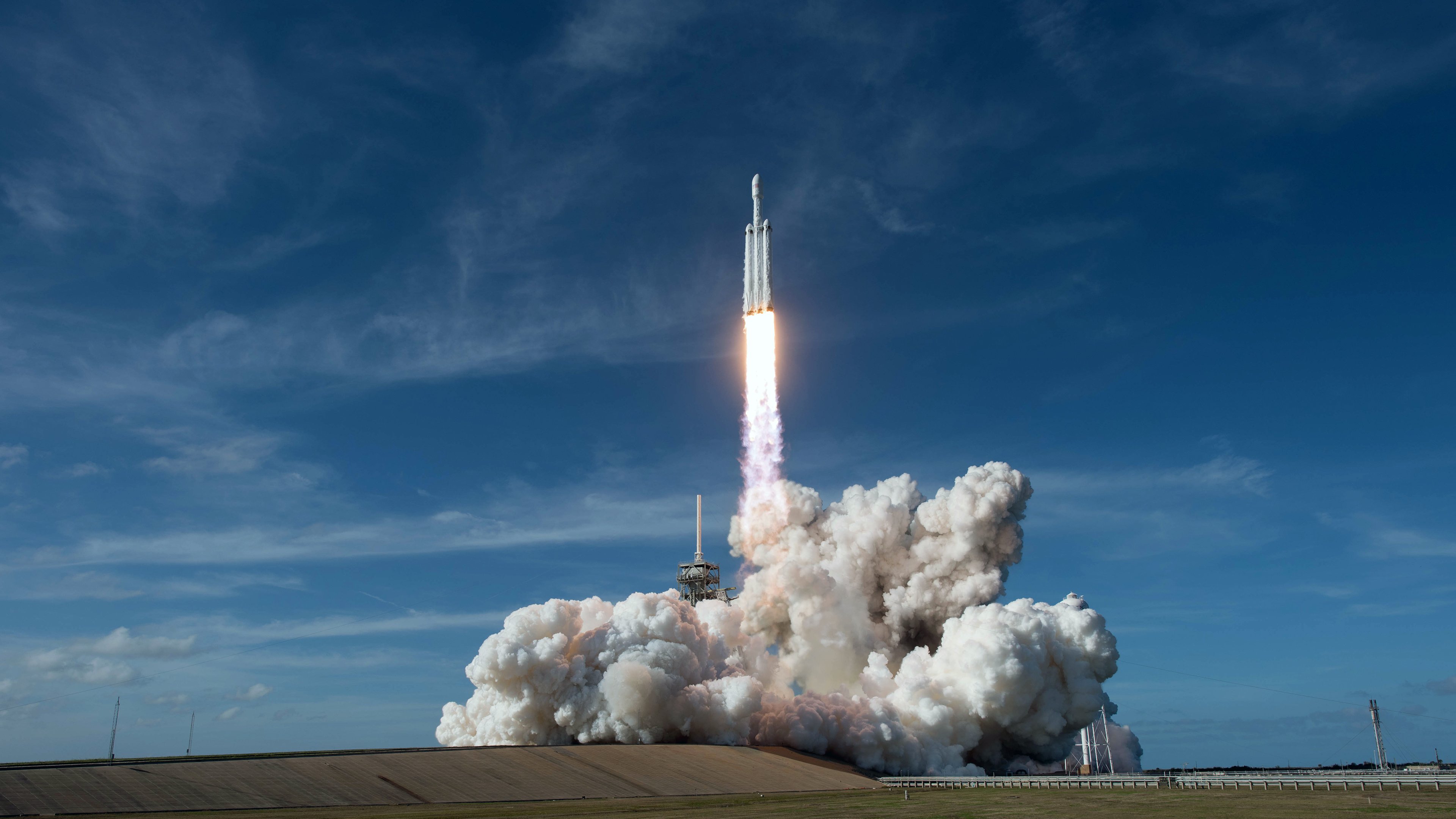 Falcon Heavy Wallpapers