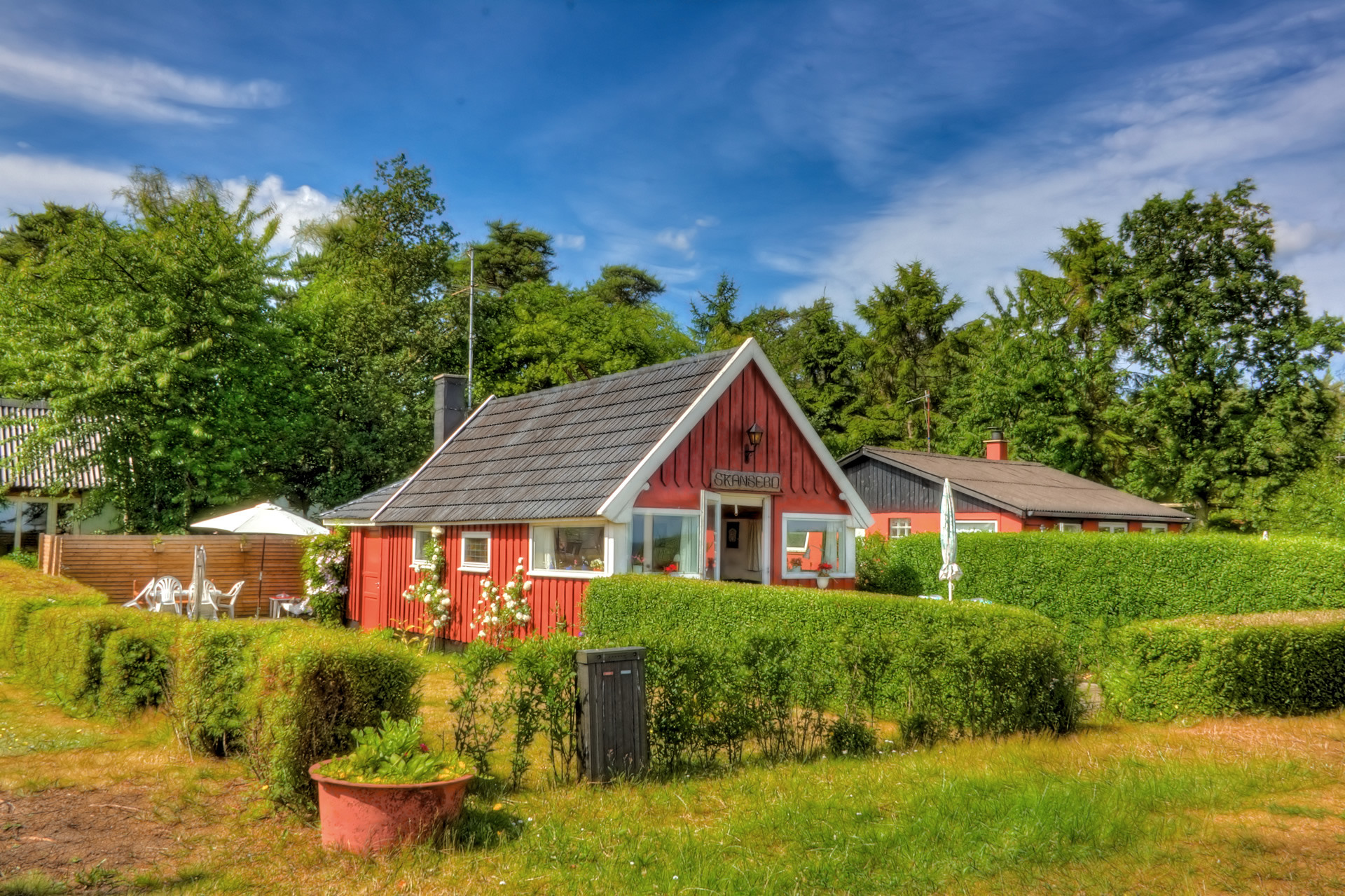 Farmhouse Field Wallpapers