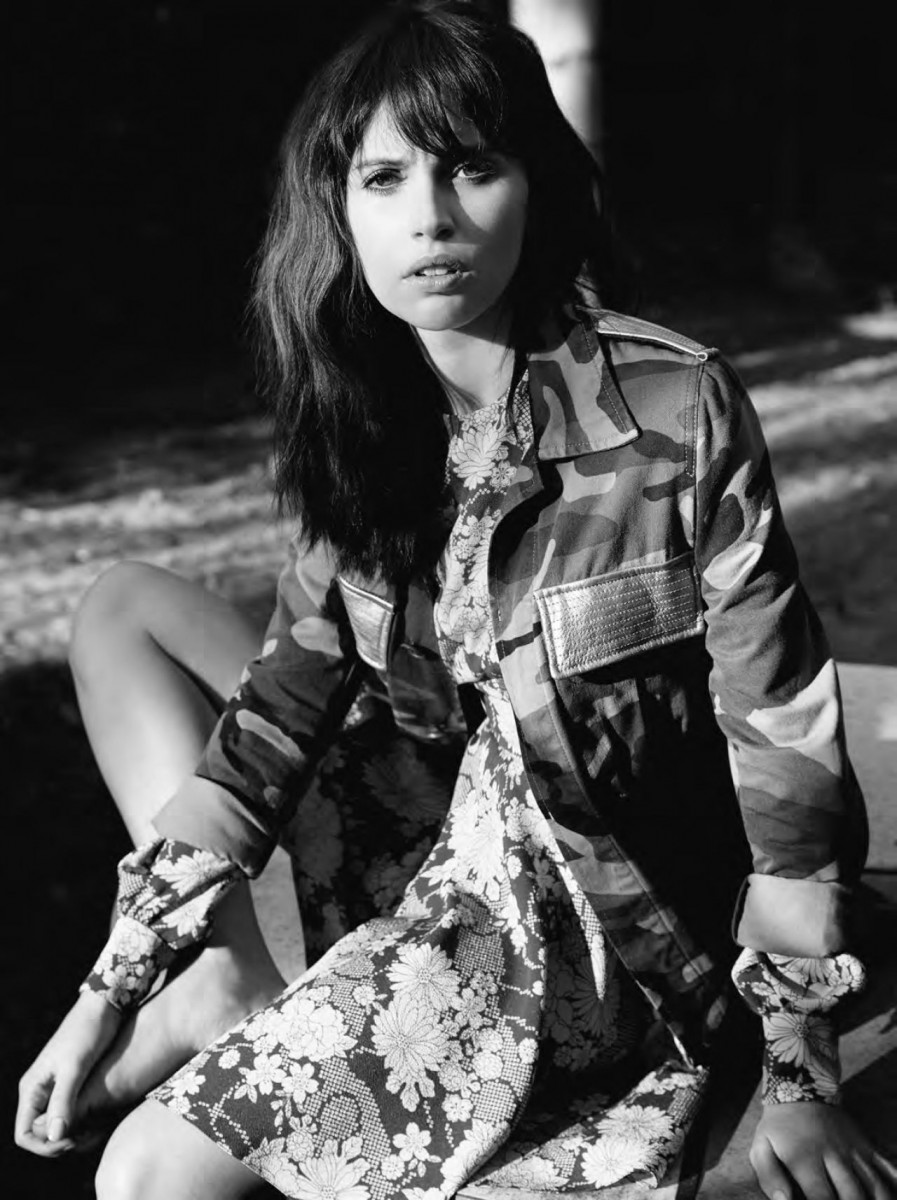 Felicity Jones Monochrome Wallpapers