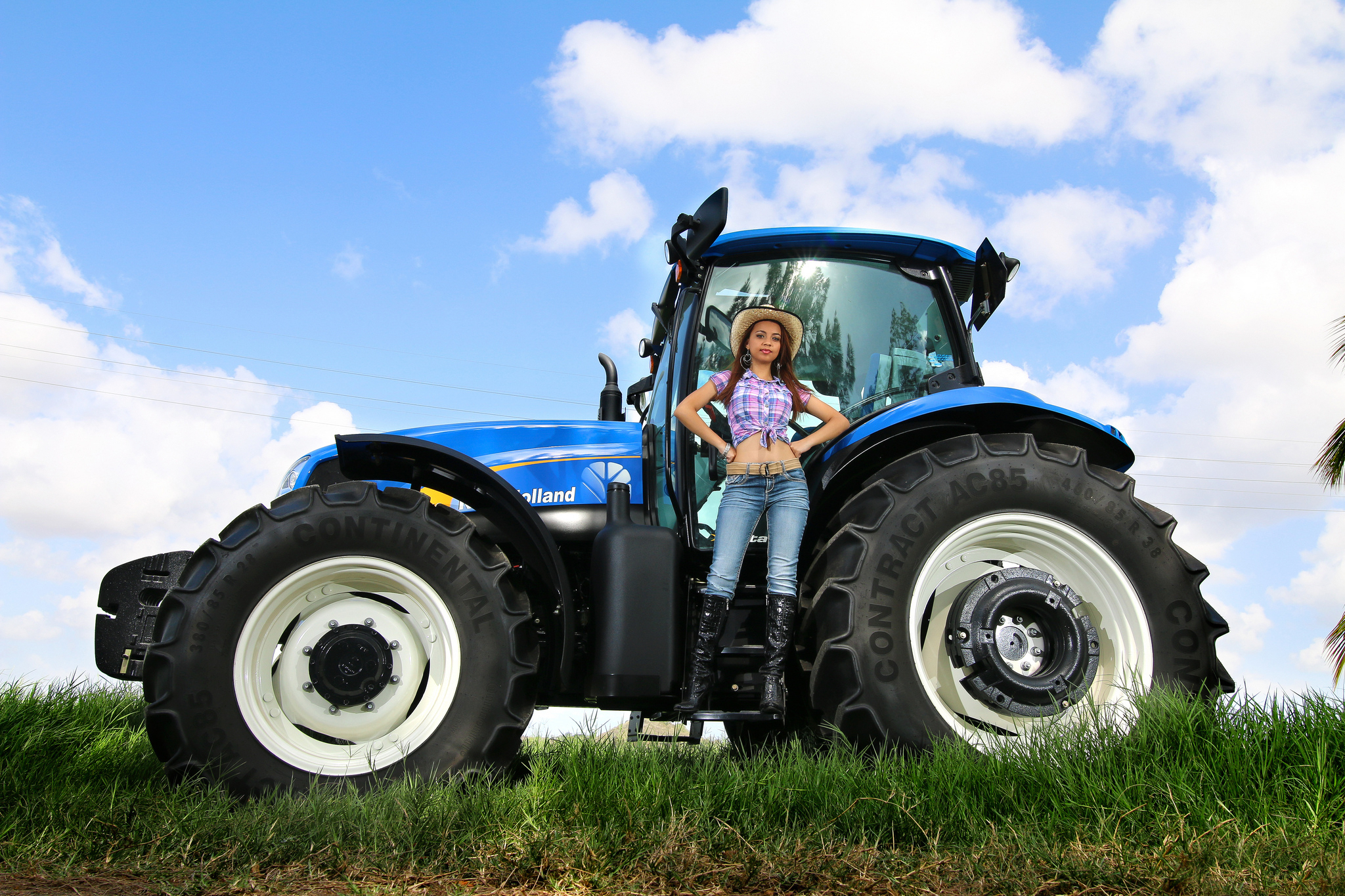 Fendt Trisix Tractor Wallpapers