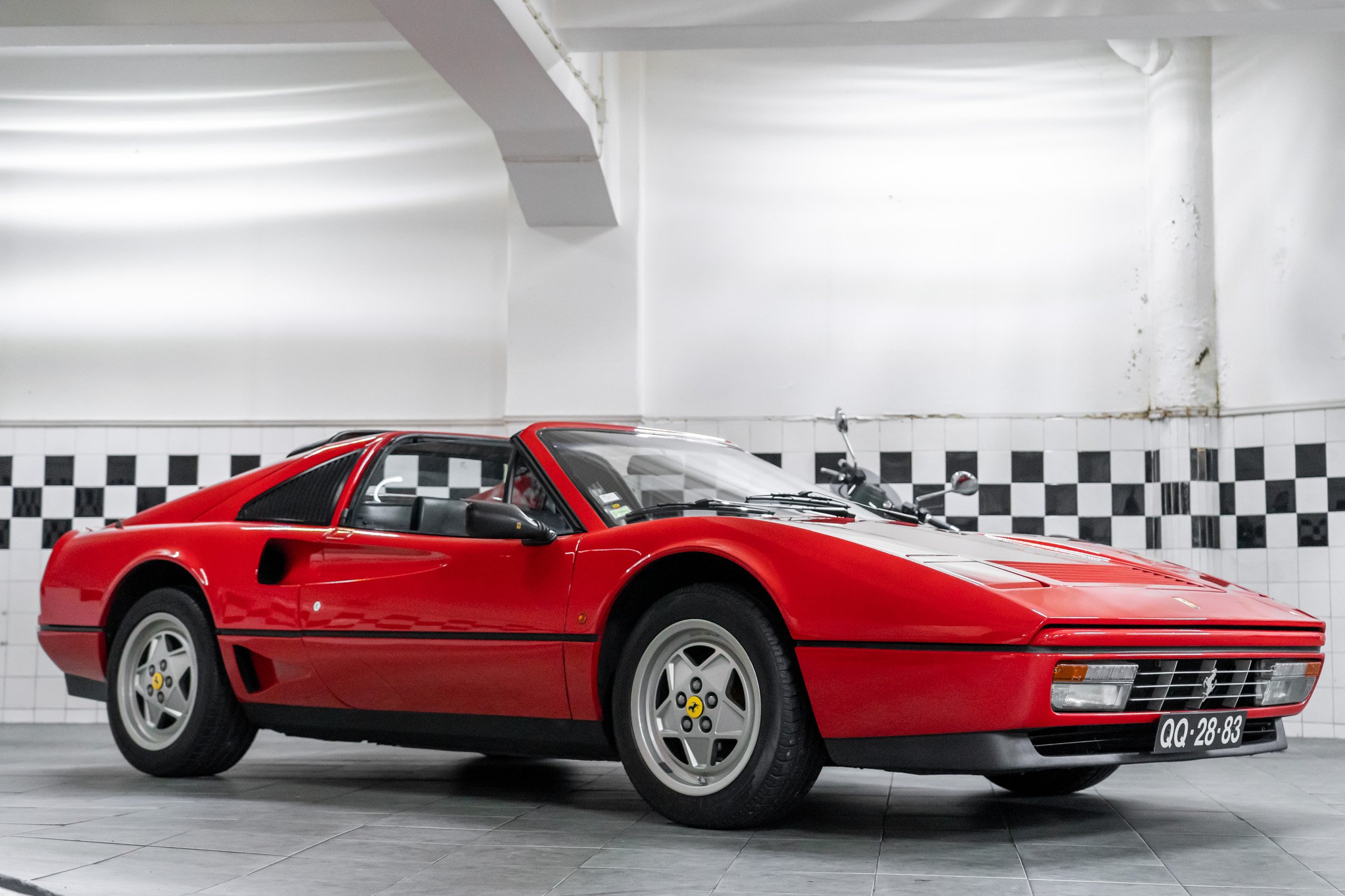 Ferrari 208 Gts Turbo Wallpapers