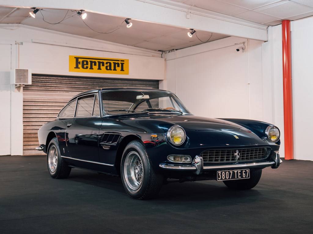 Ferrari 330 Gt 2+2 Wallpapers