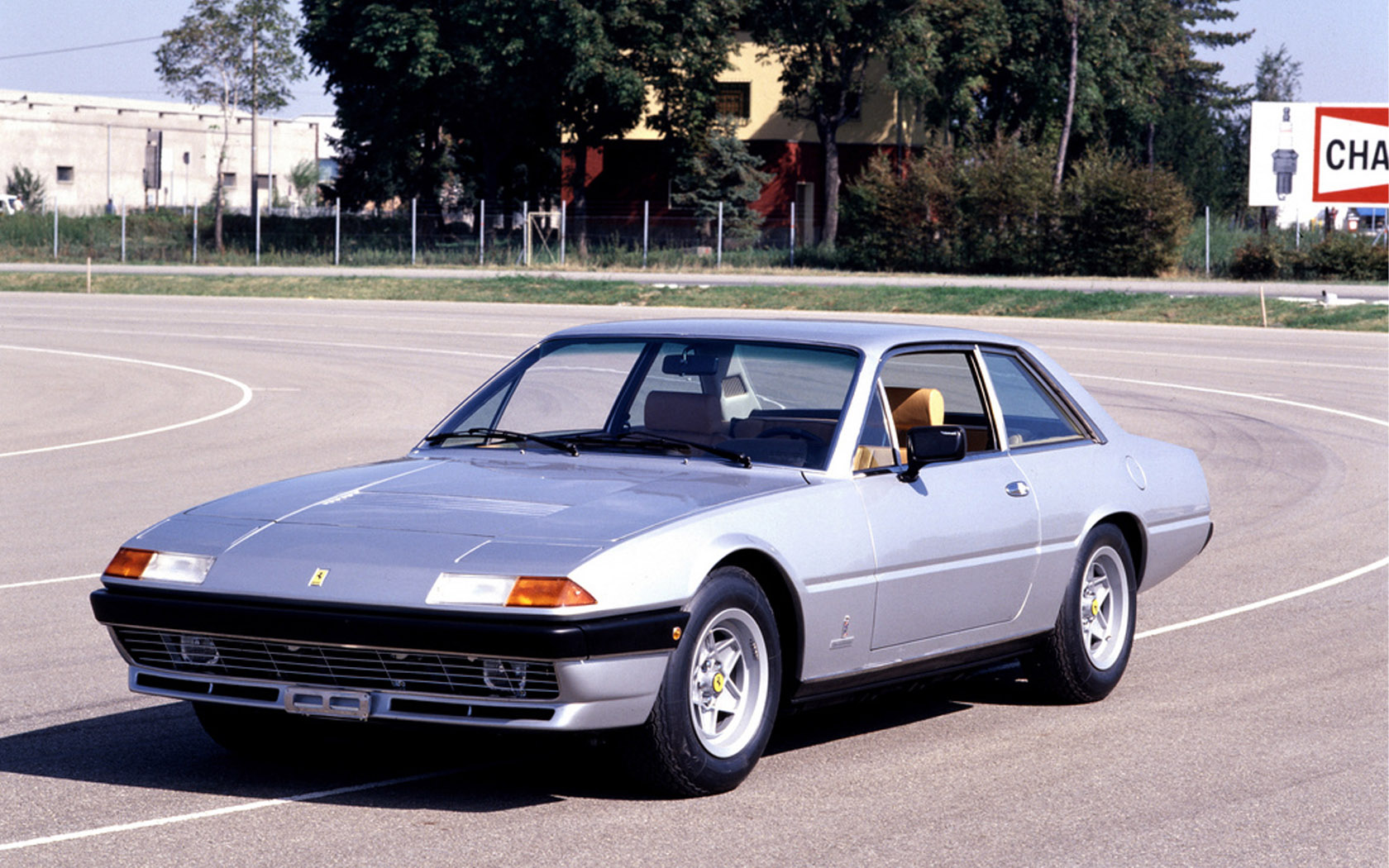 Ferrari 400 I Wallpapers