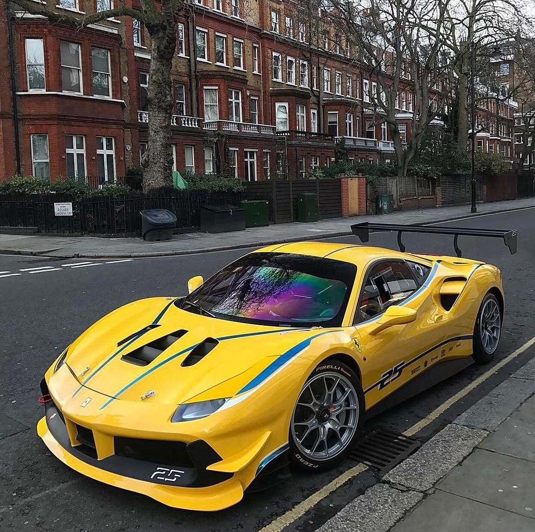 Ferrari 488 Challenge Wallpapers