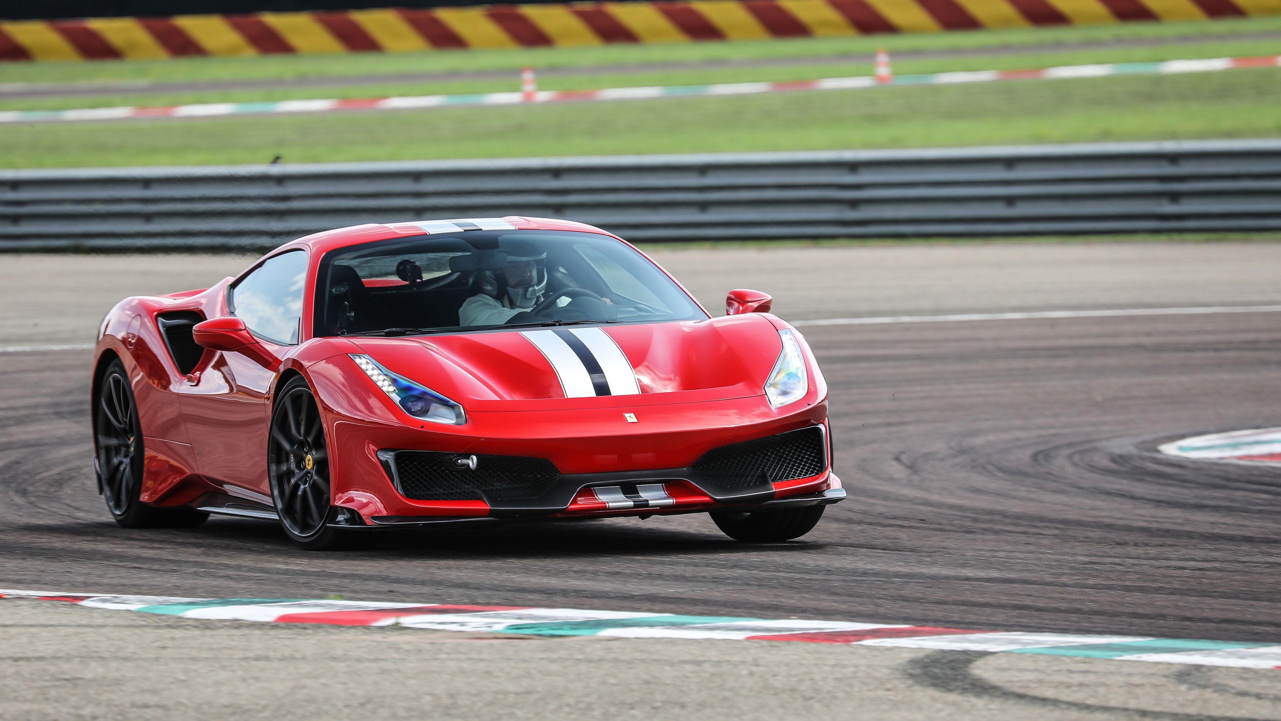 Ferrari 488 Pista Spider Wallpapers