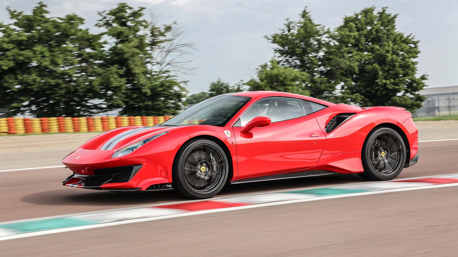 Ferrari 488 Pista Spider Wallpapers