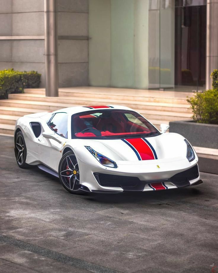 Ferrari 488 Pista Spider Wallpapers