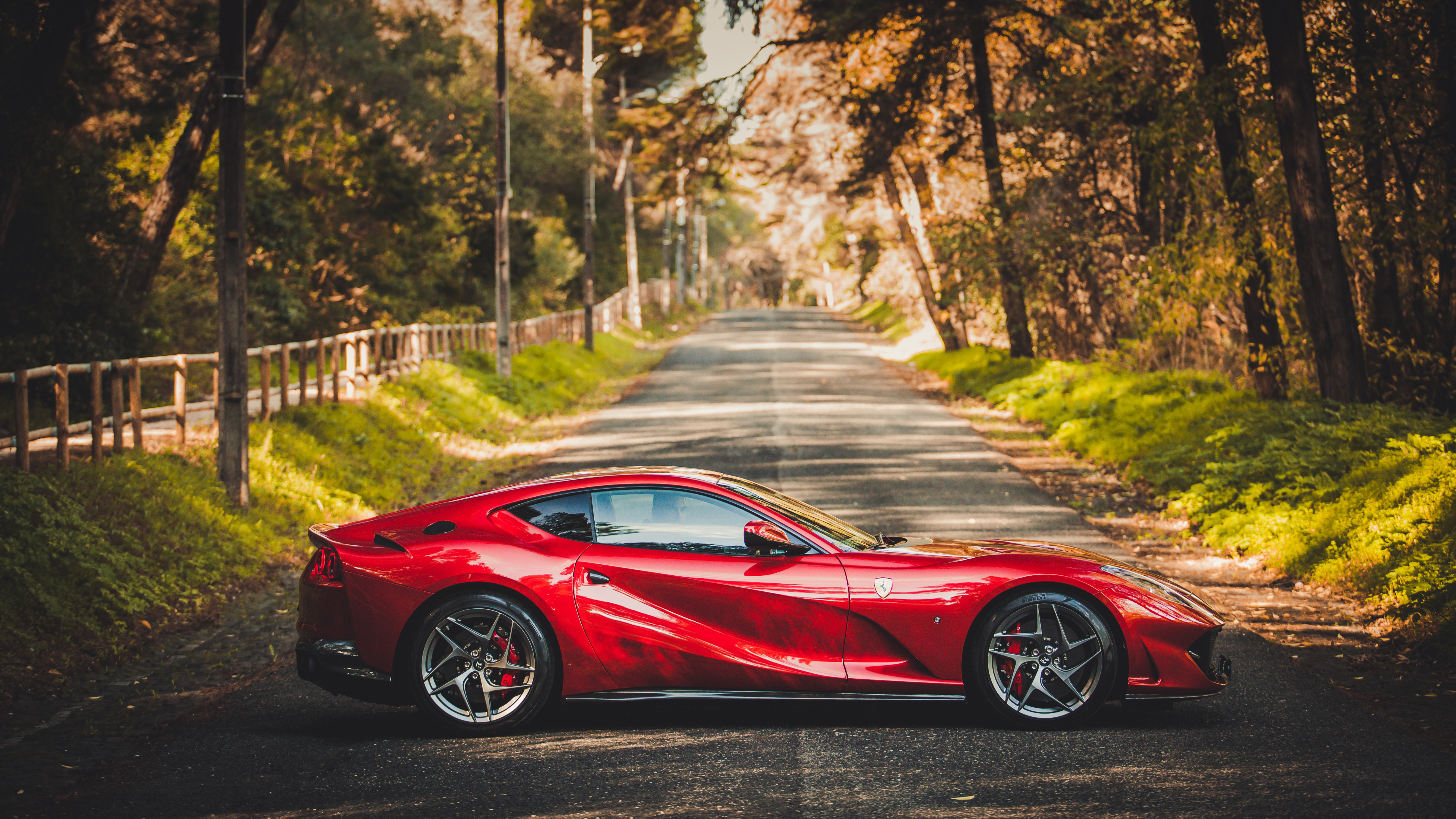 Ferrari 812 Superfast Wallpapers