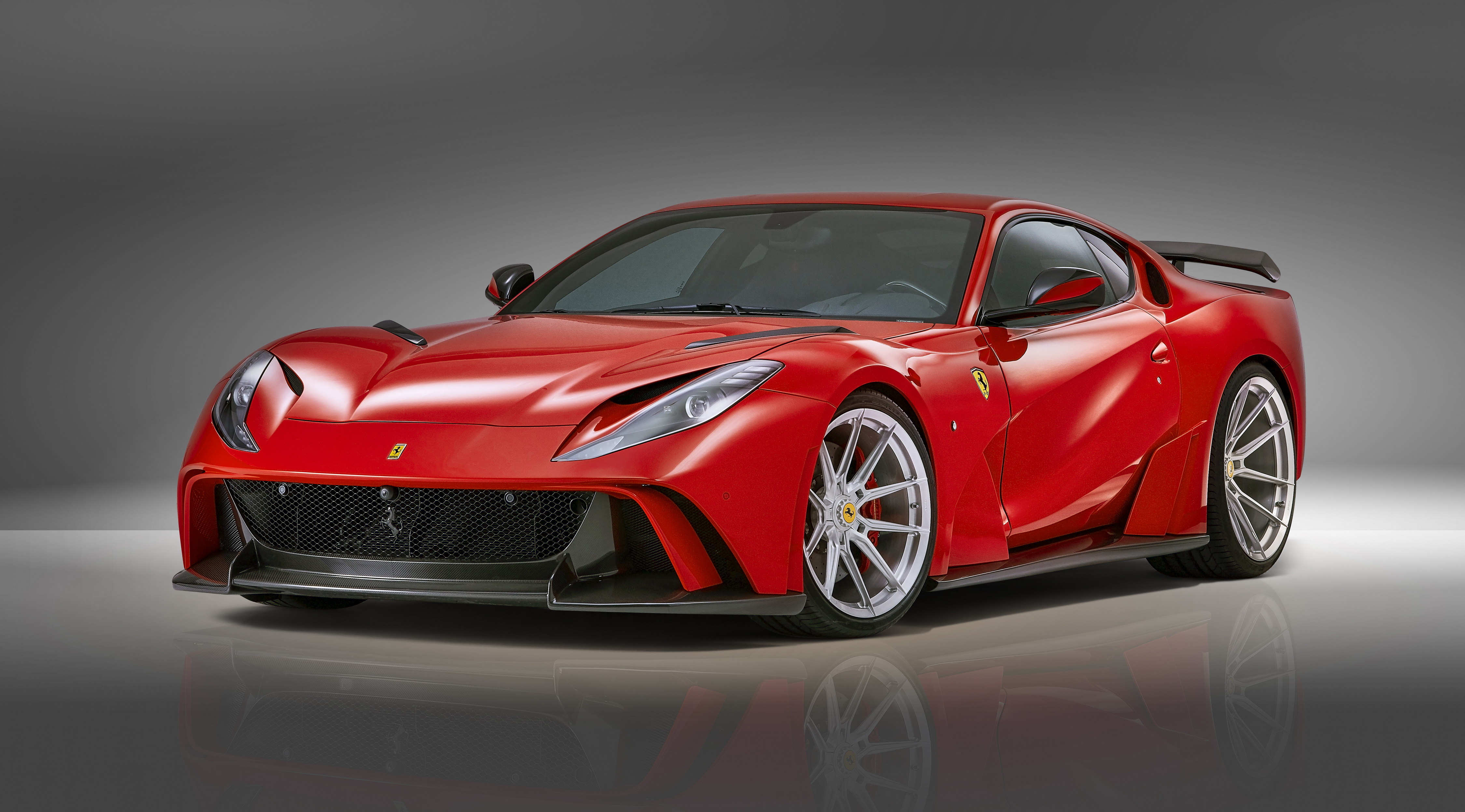 Ferrari 812 Superfast Wallpapers