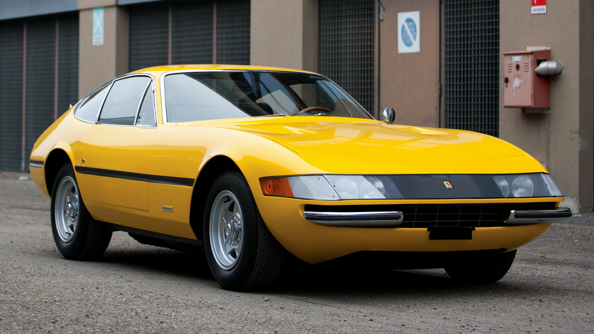 Ferrari Daytona Wallpapers