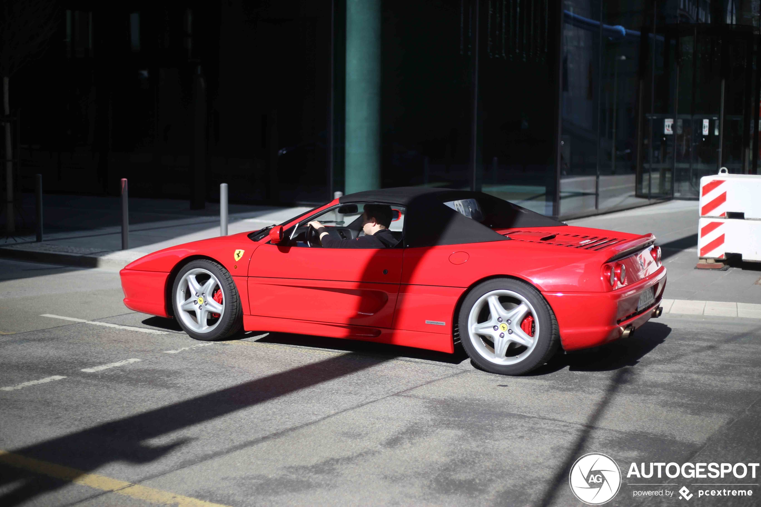 Ferrari F355 Spider Wallpapers