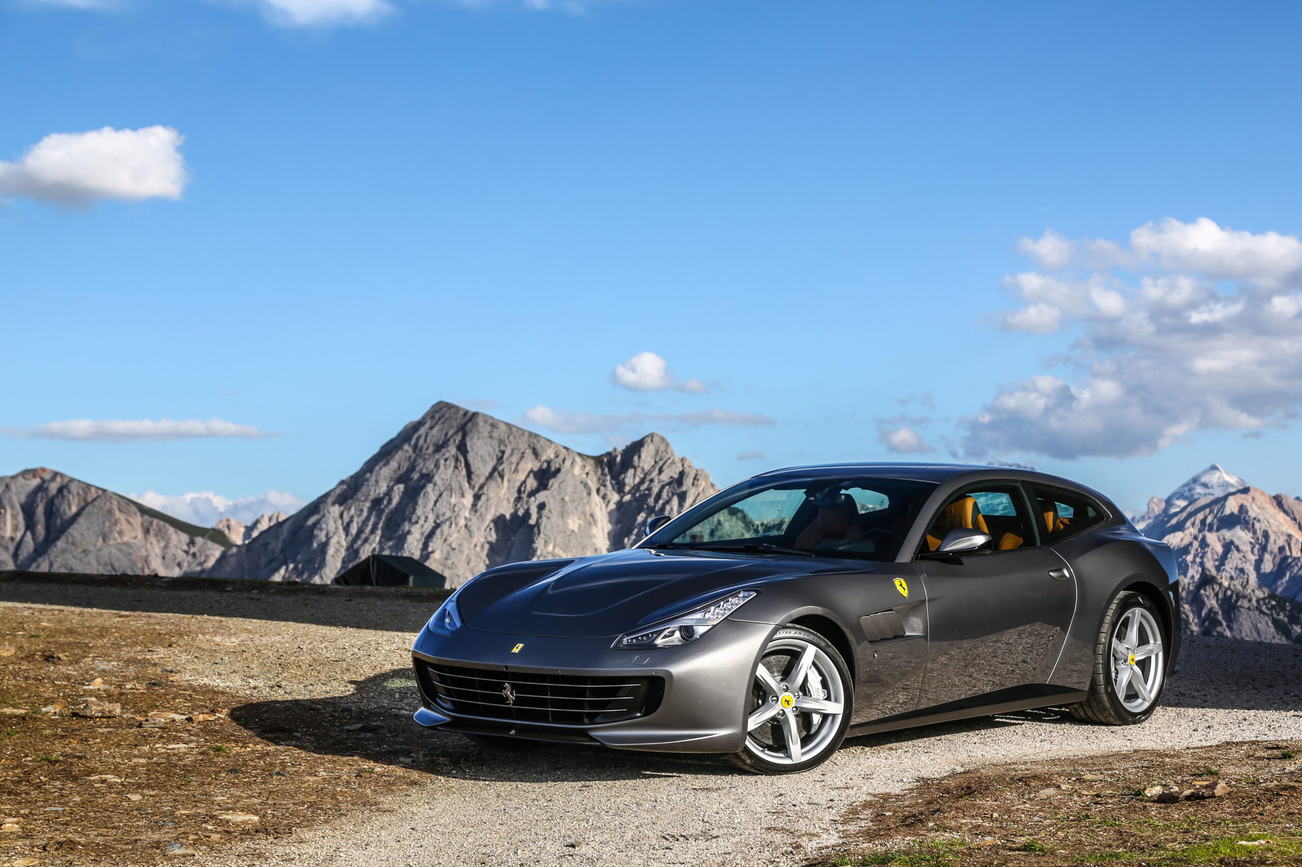 Ferrari Lusso Wallpapers