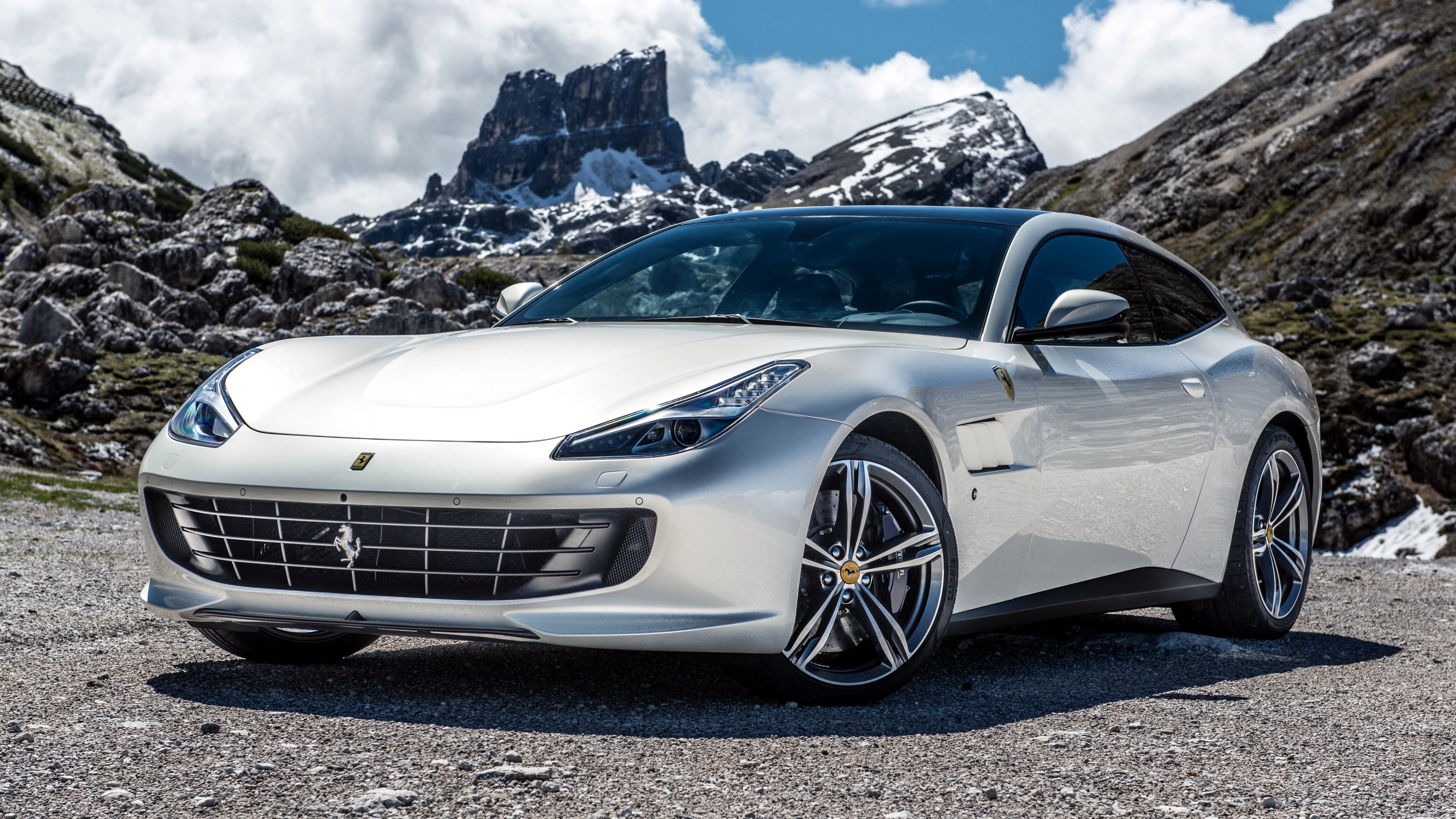 Ferrari Lusso Wallpapers