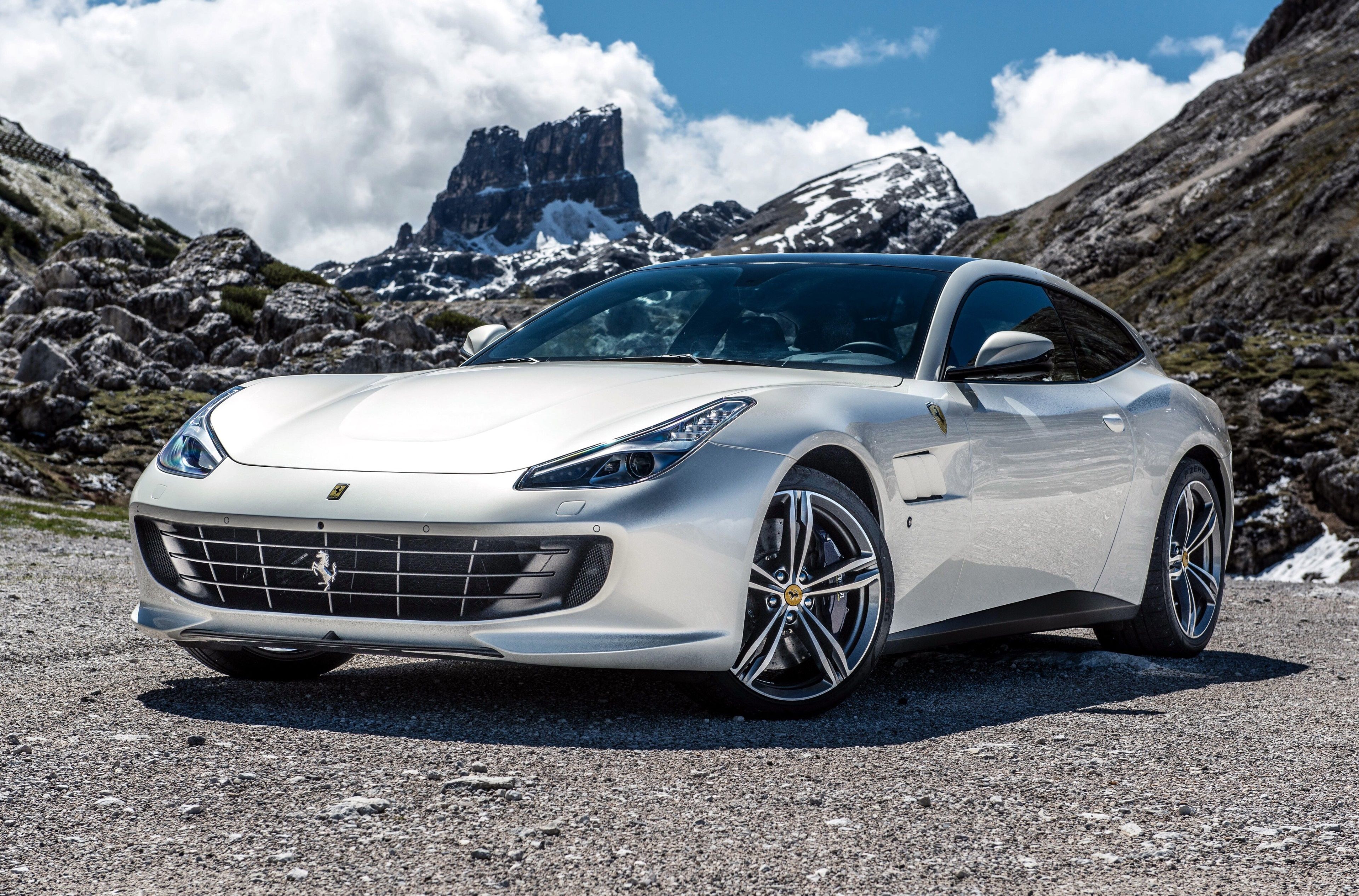 Ferrari Lusso Wallpapers